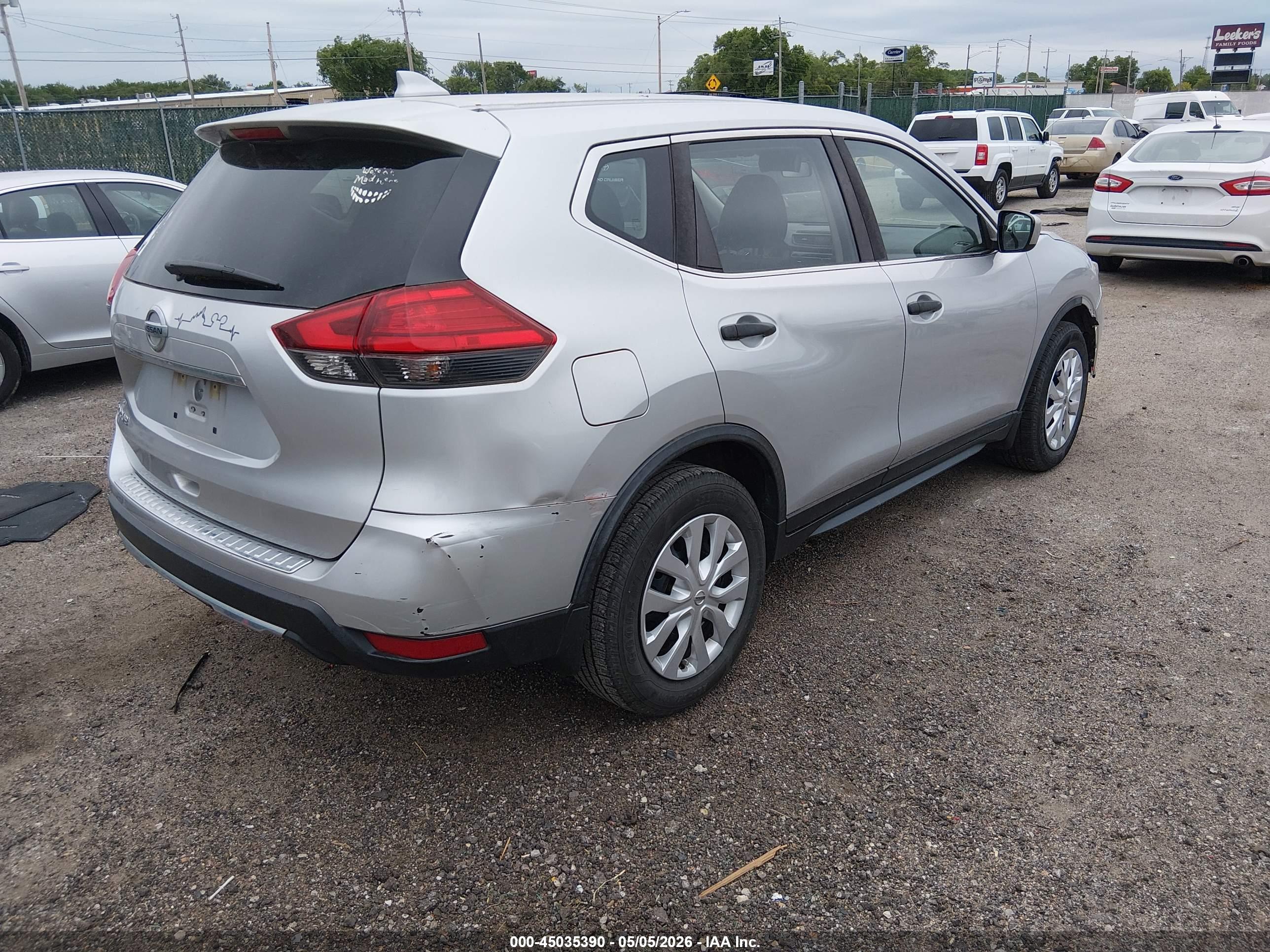 NISSAN ROGUE image 4
