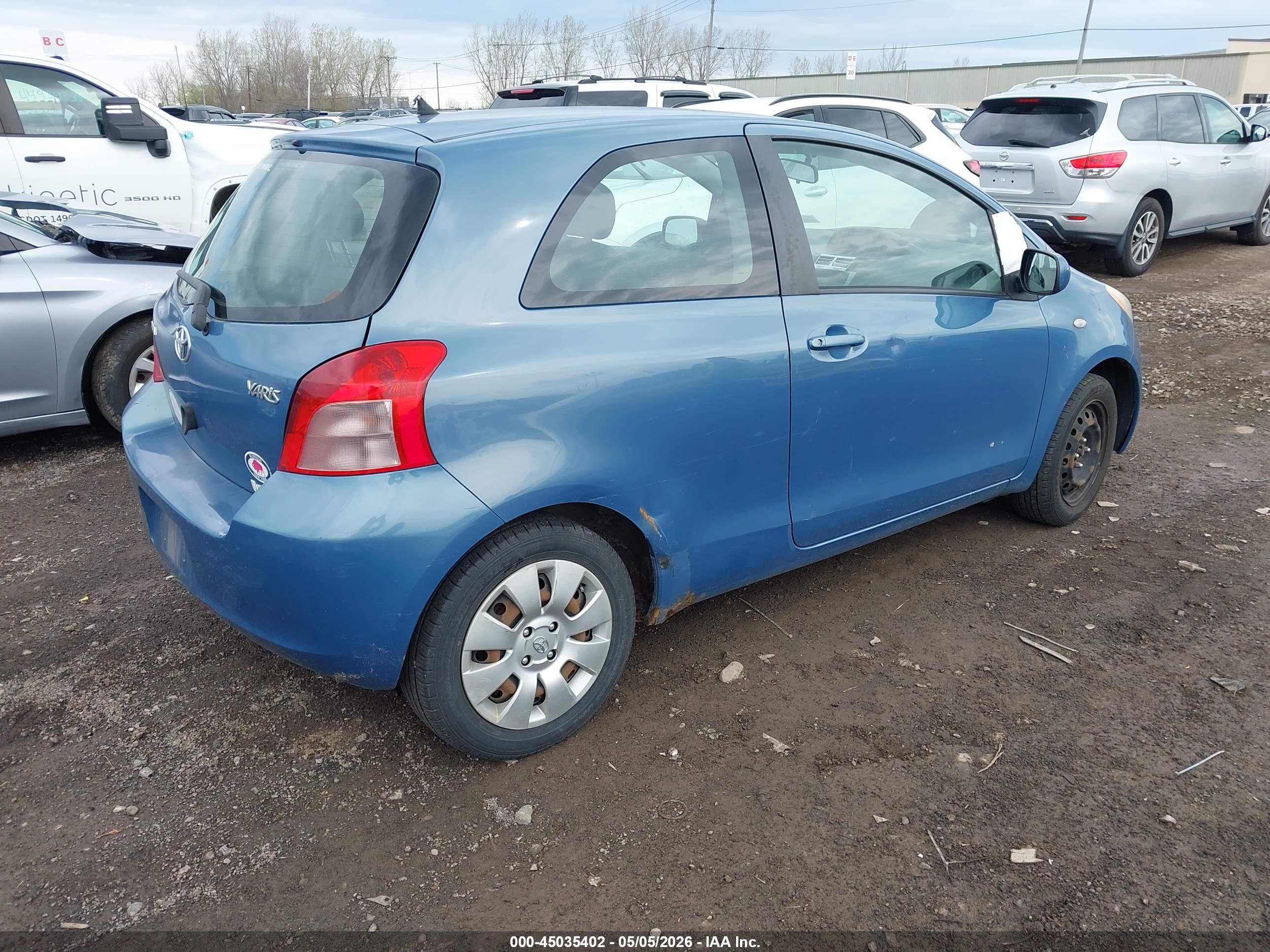 TOYOTA YARIS image 4