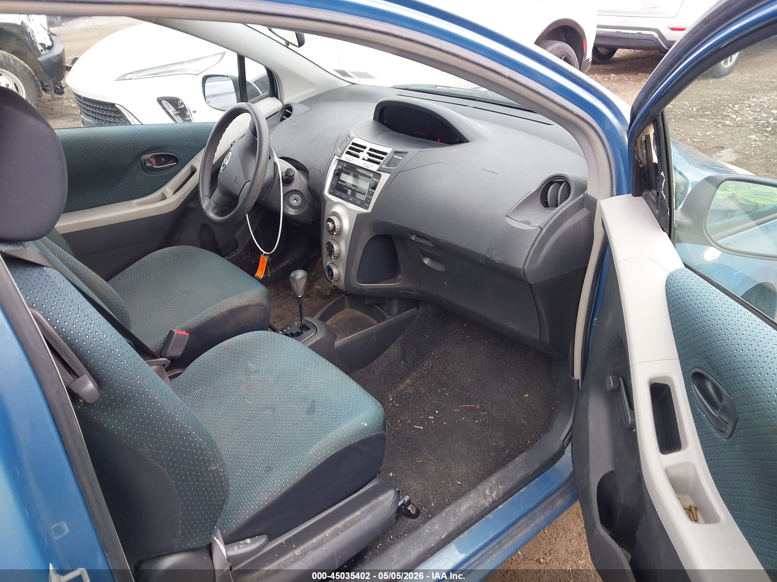 TOYOTA YARIS image 5