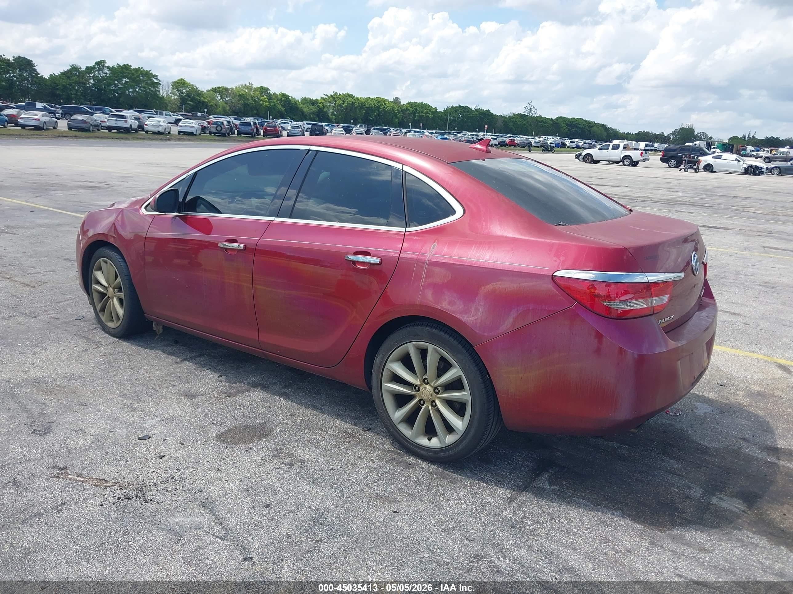 BUICK VERANO image 3