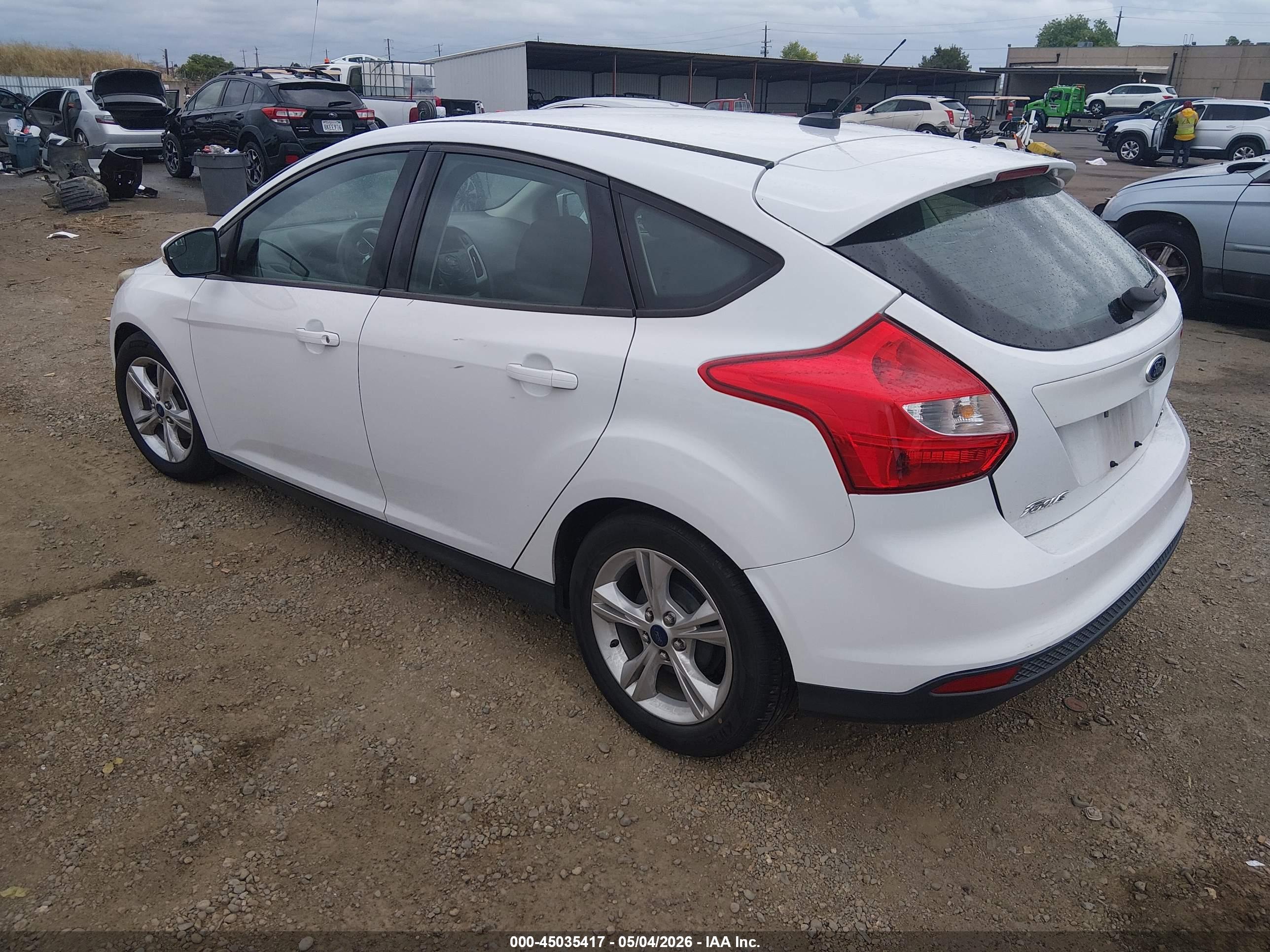 FORD FOCUS image 3