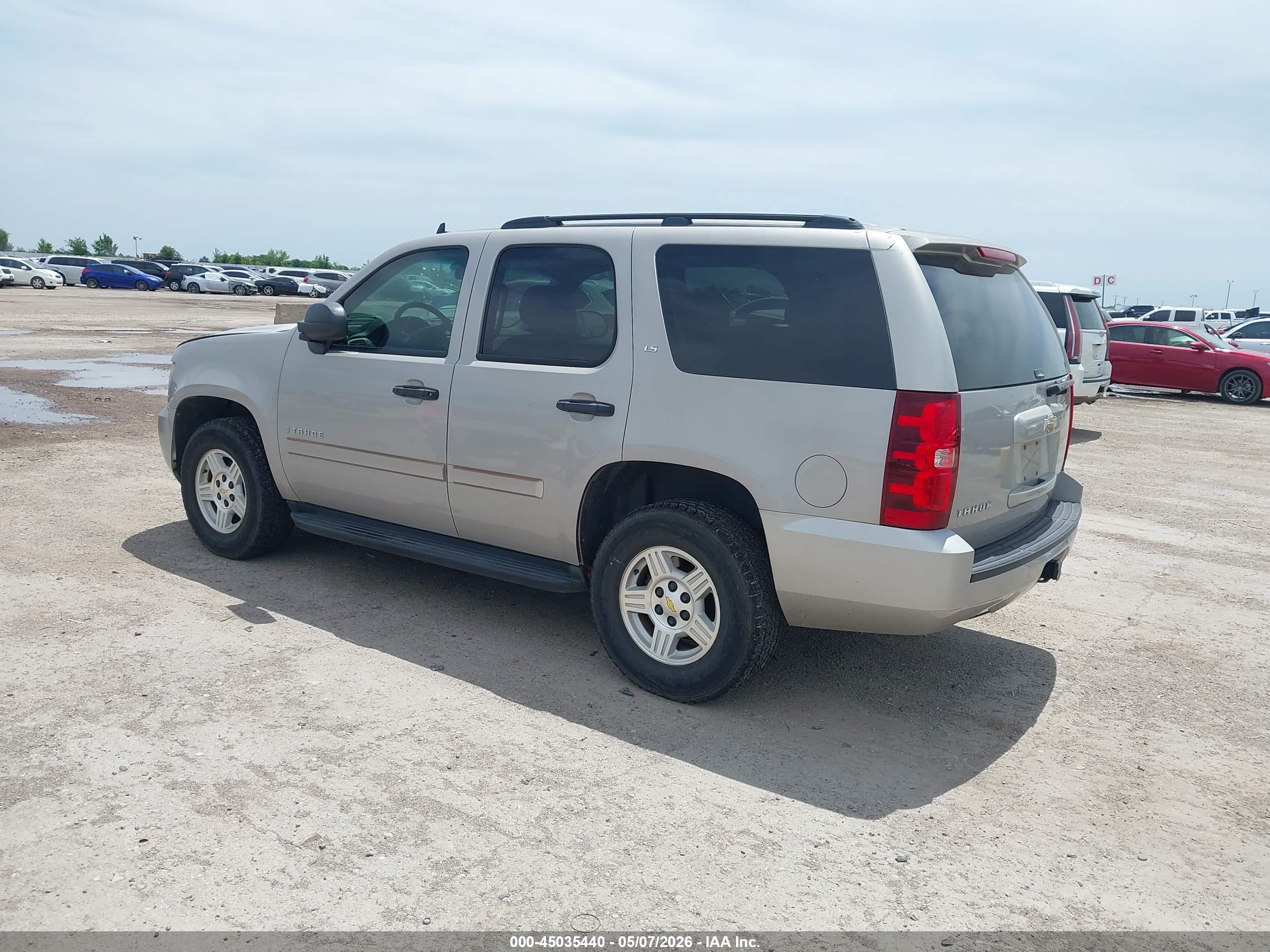 CHEVROLET TAHOE image 3