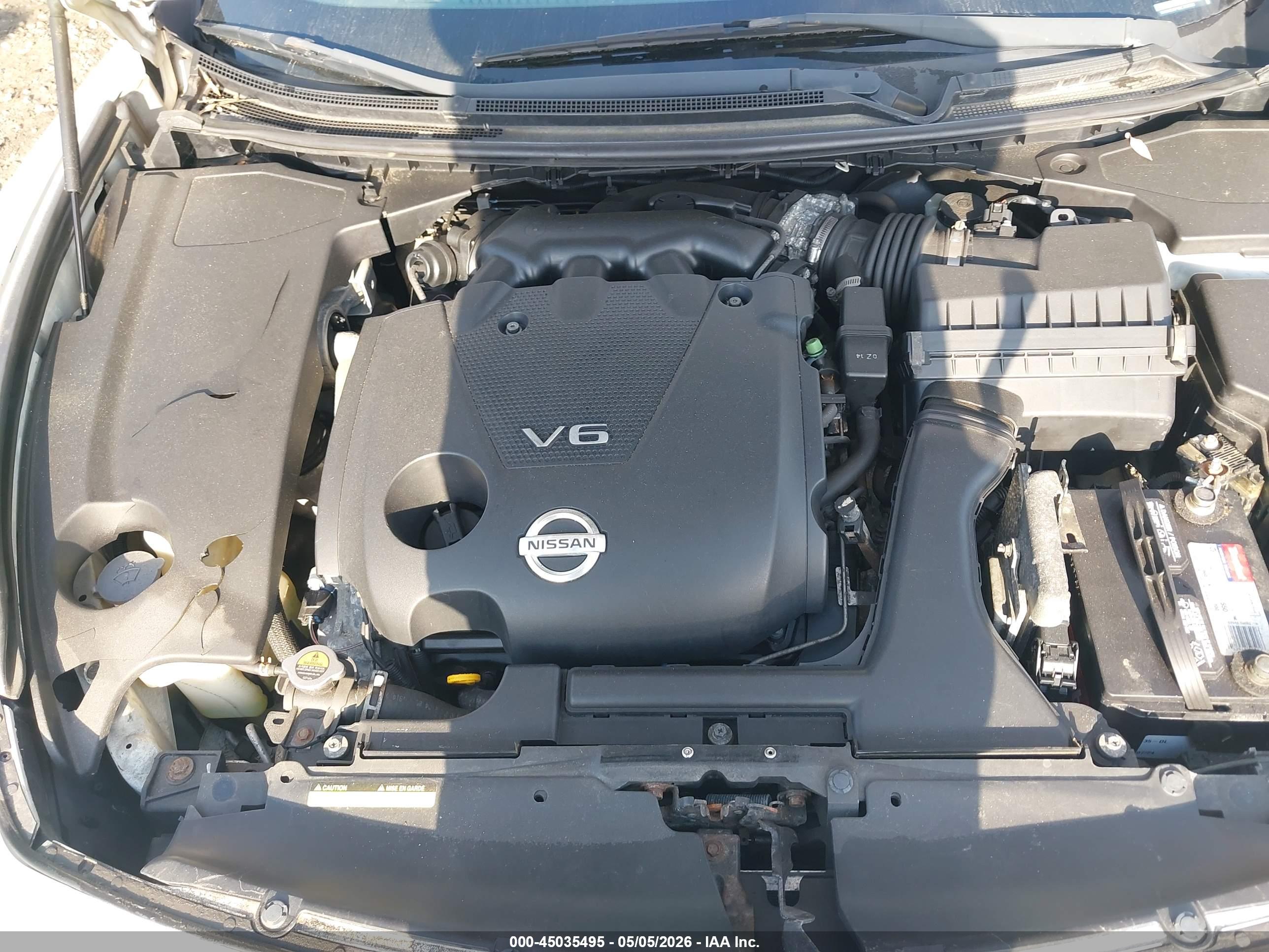 NISSAN MAXIMA image 10