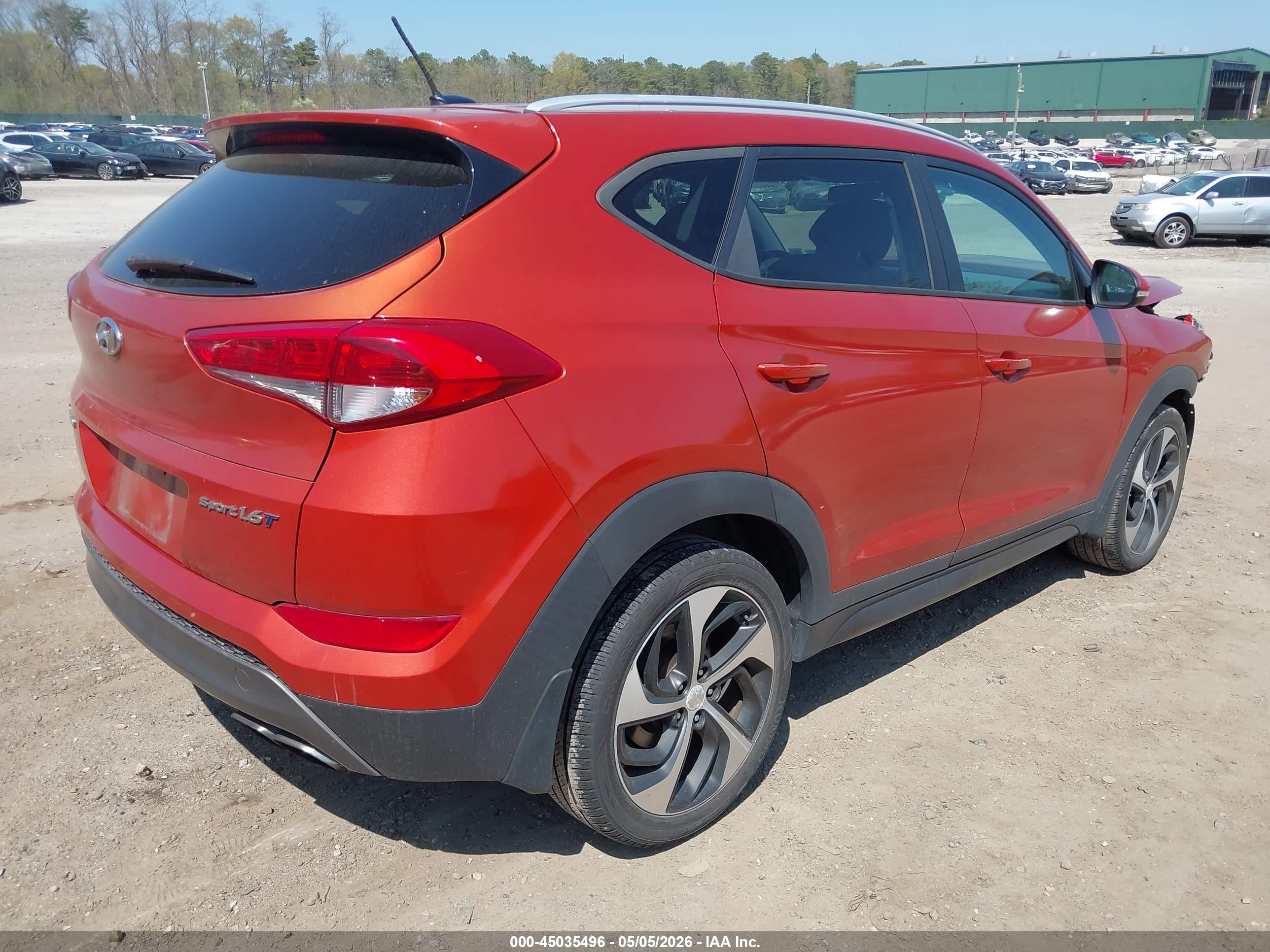 HYUNDAI TUCSON image 4
