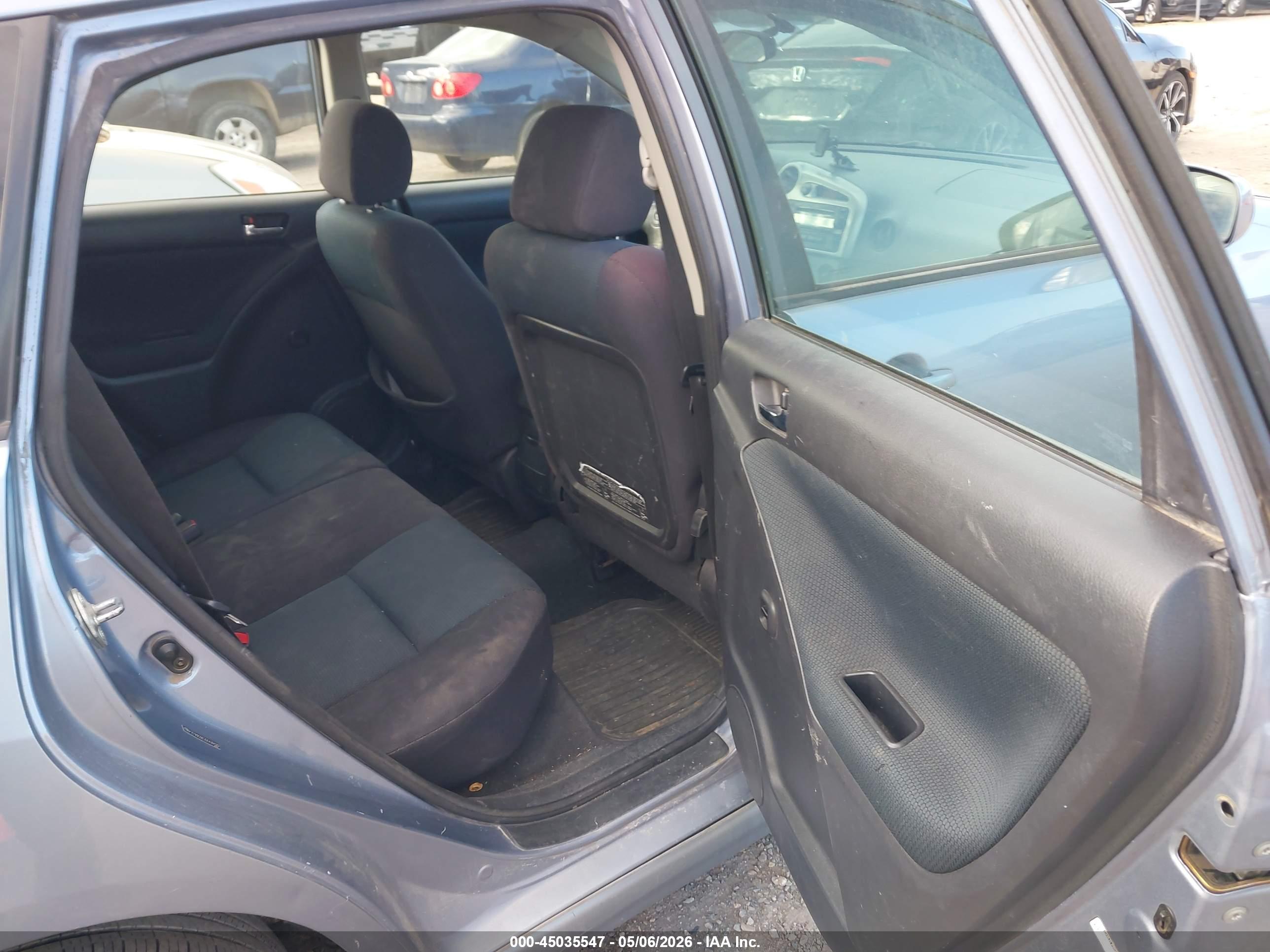 TOYOTA MATRIX image 8