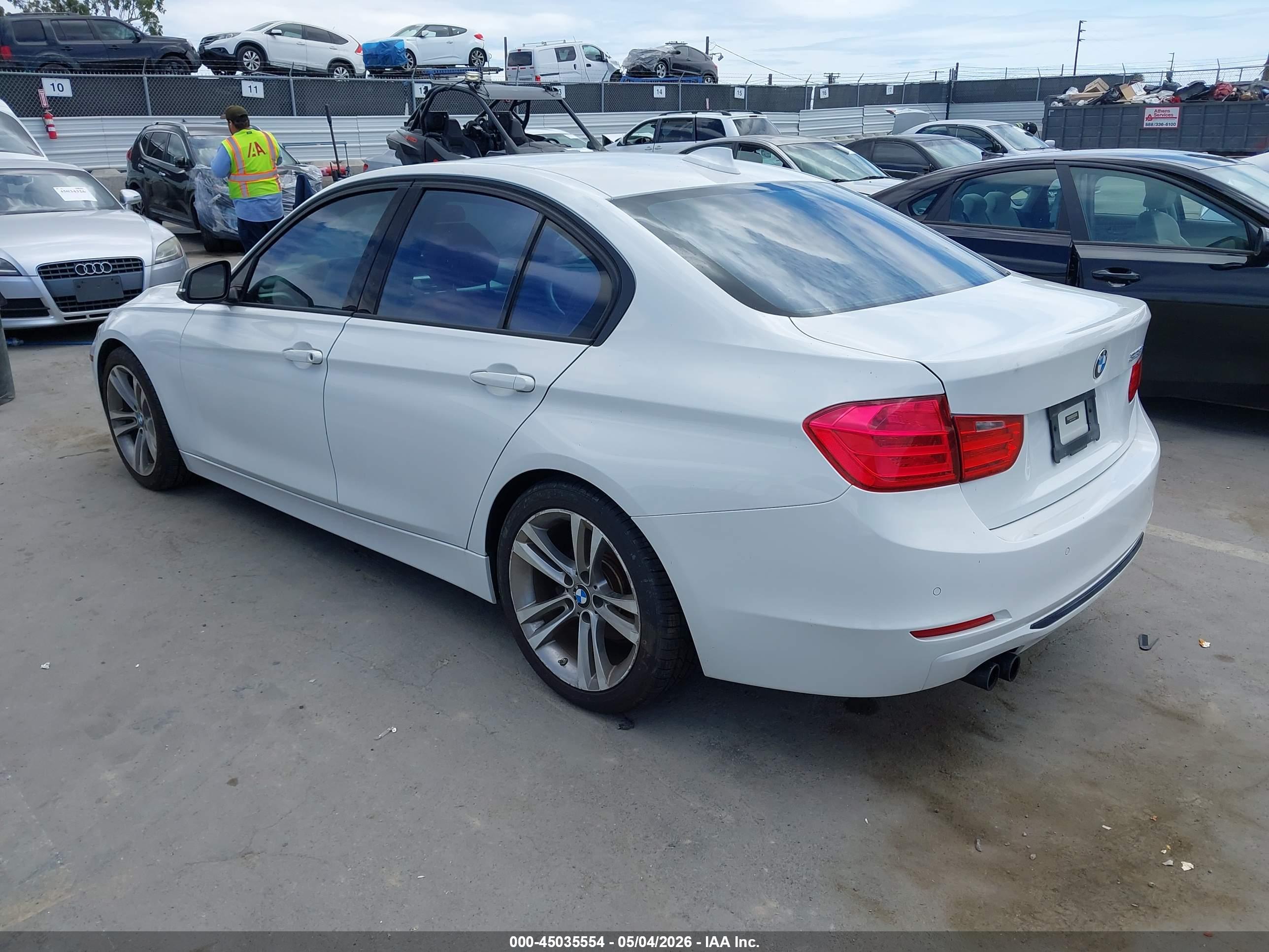 BMW 328I image 3