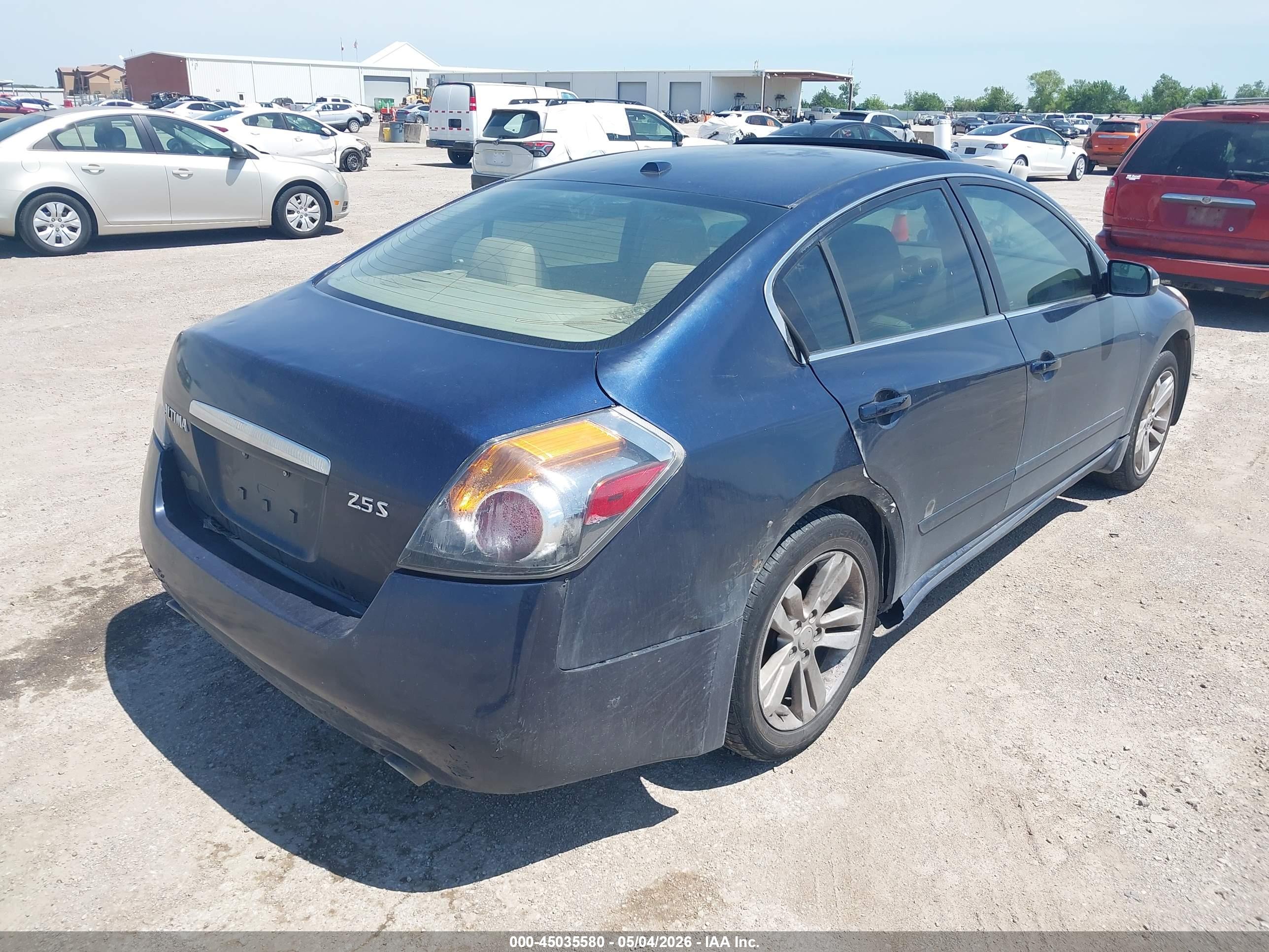 NISSAN ALTIMA image 4