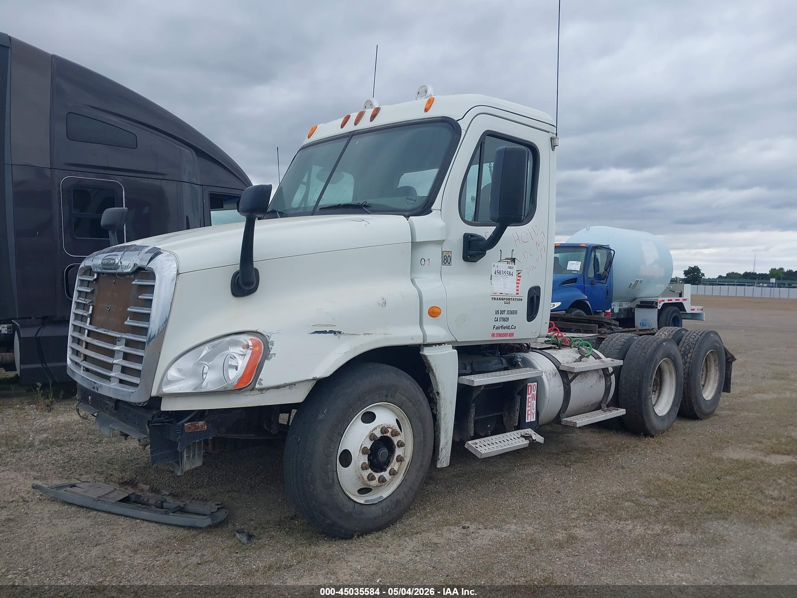 FREIGHTLINER CASCADIA image 2