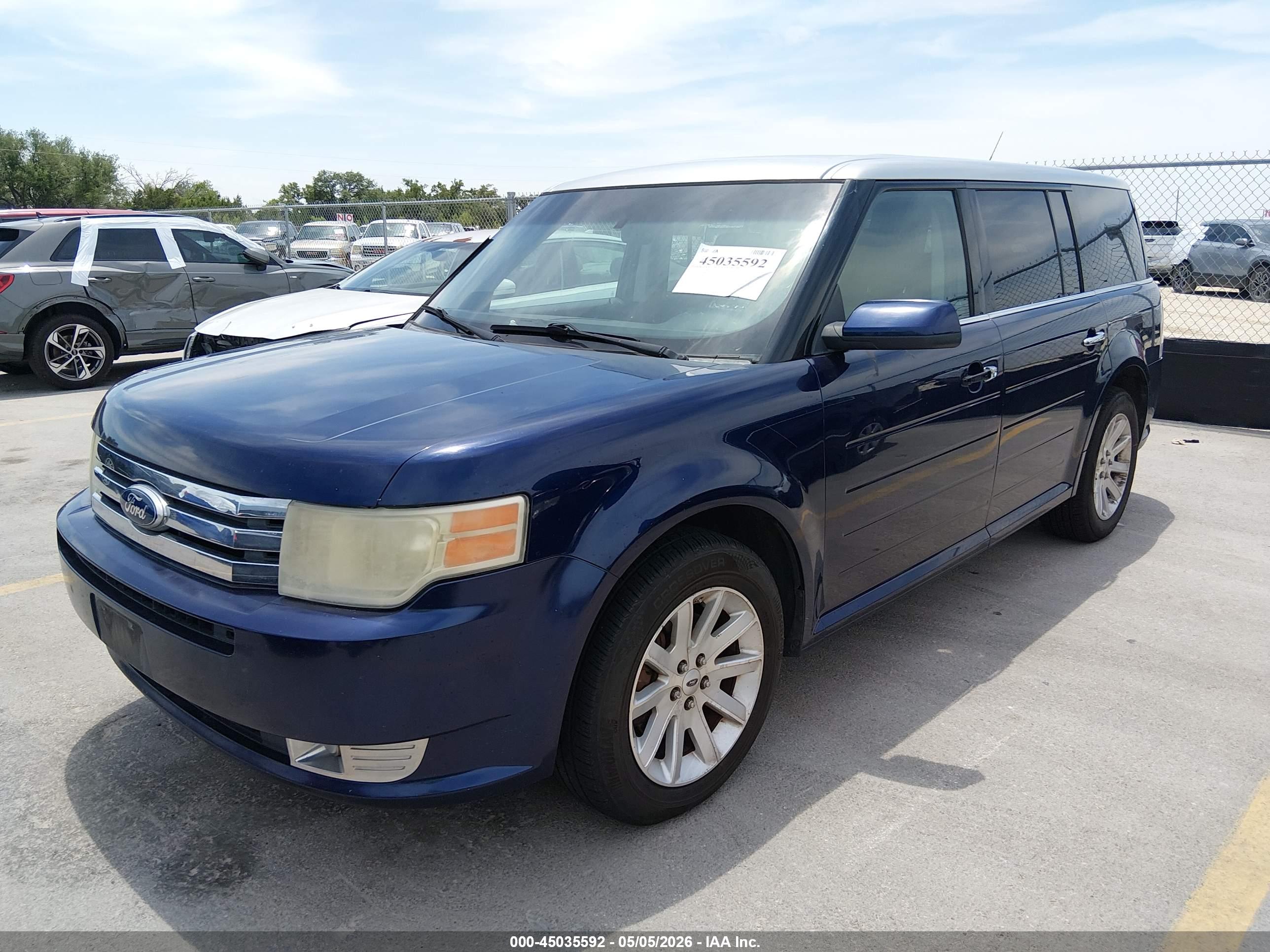 FORD FLEX image 2