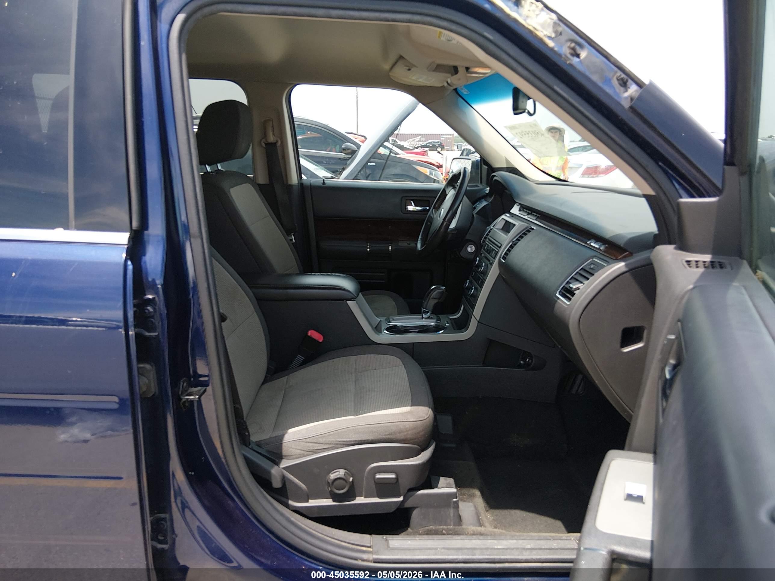 FORD FLEX image 5