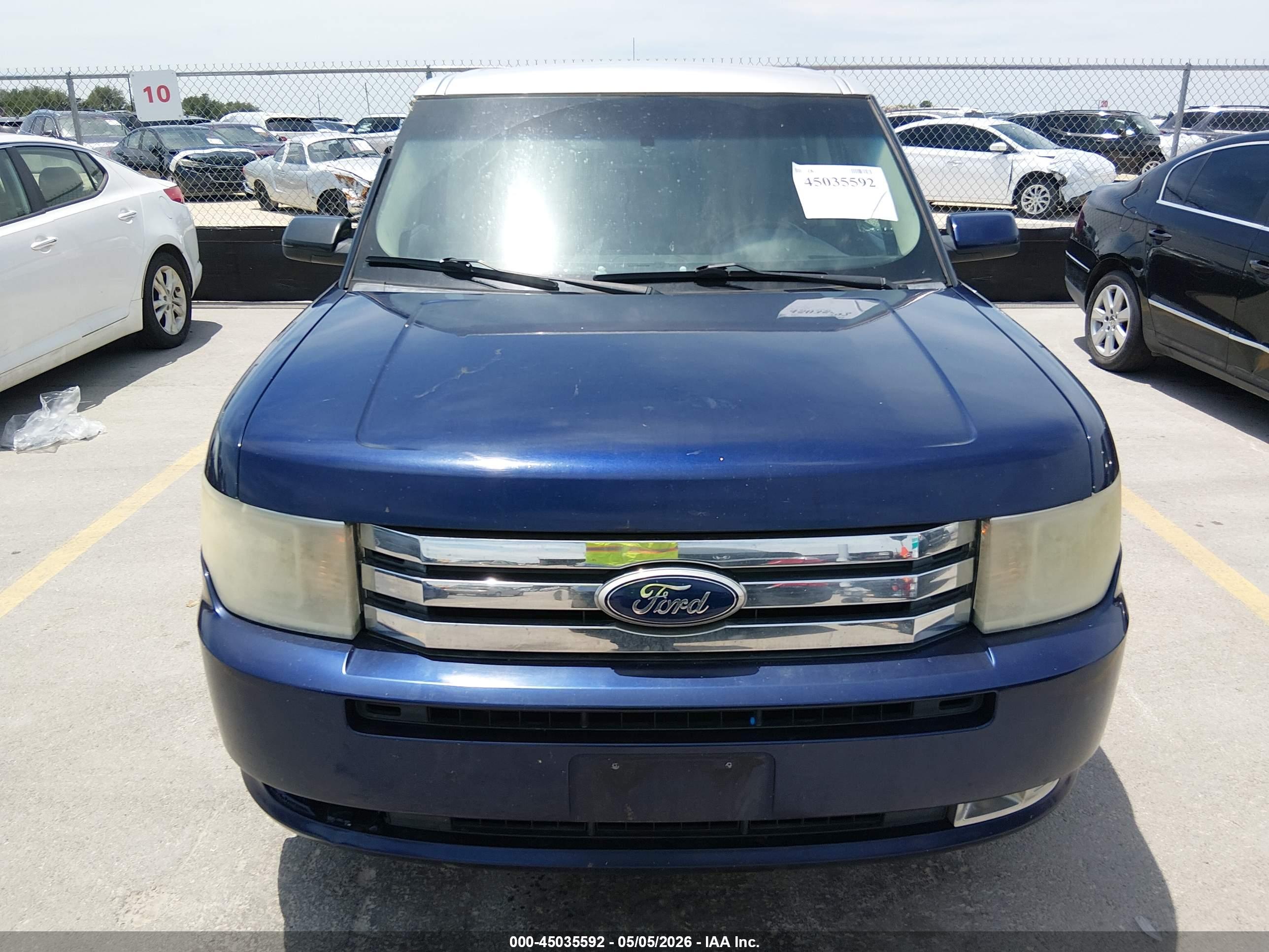 FORD FLEX image 6
