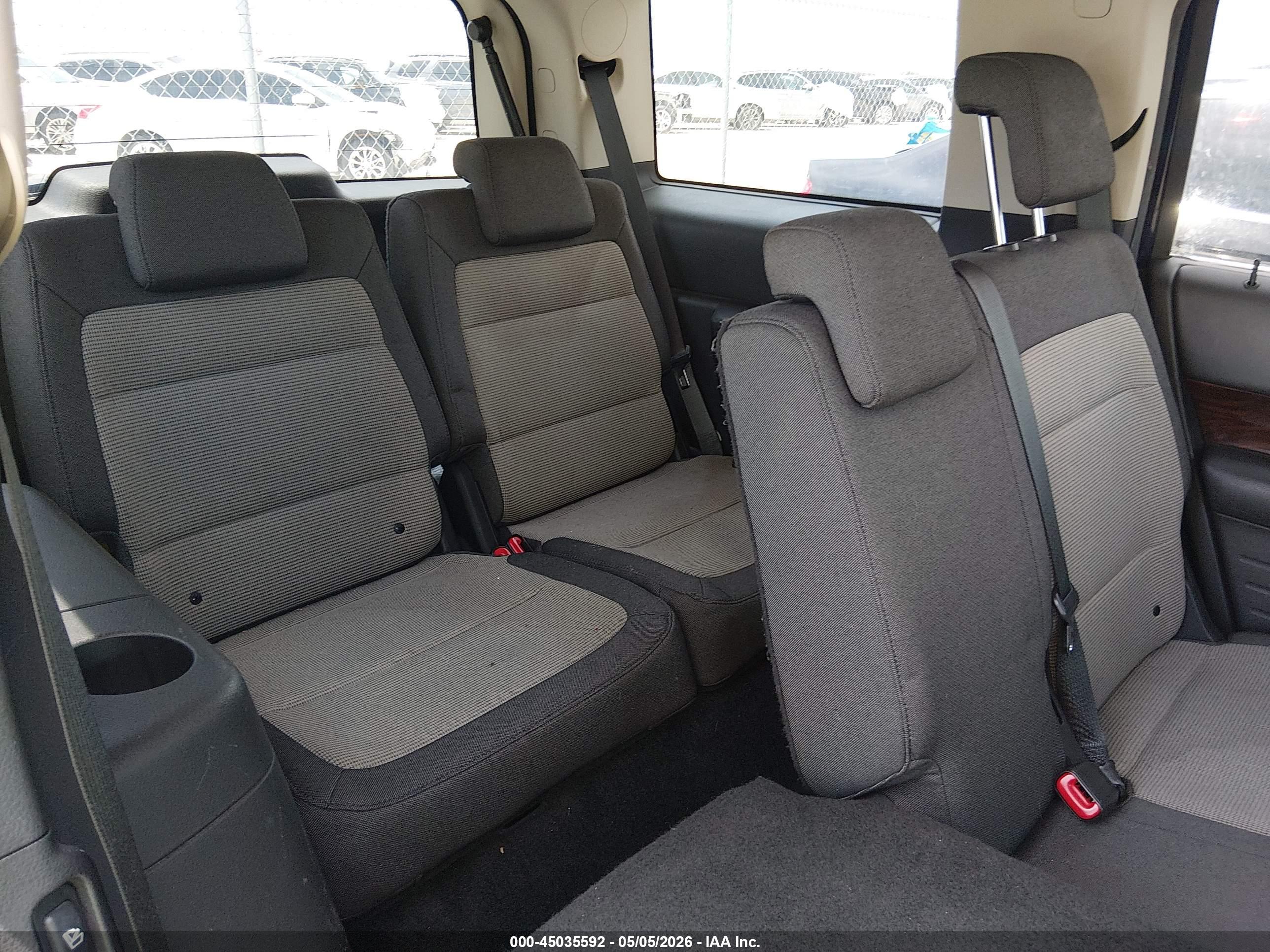 FORD FLEX image 8