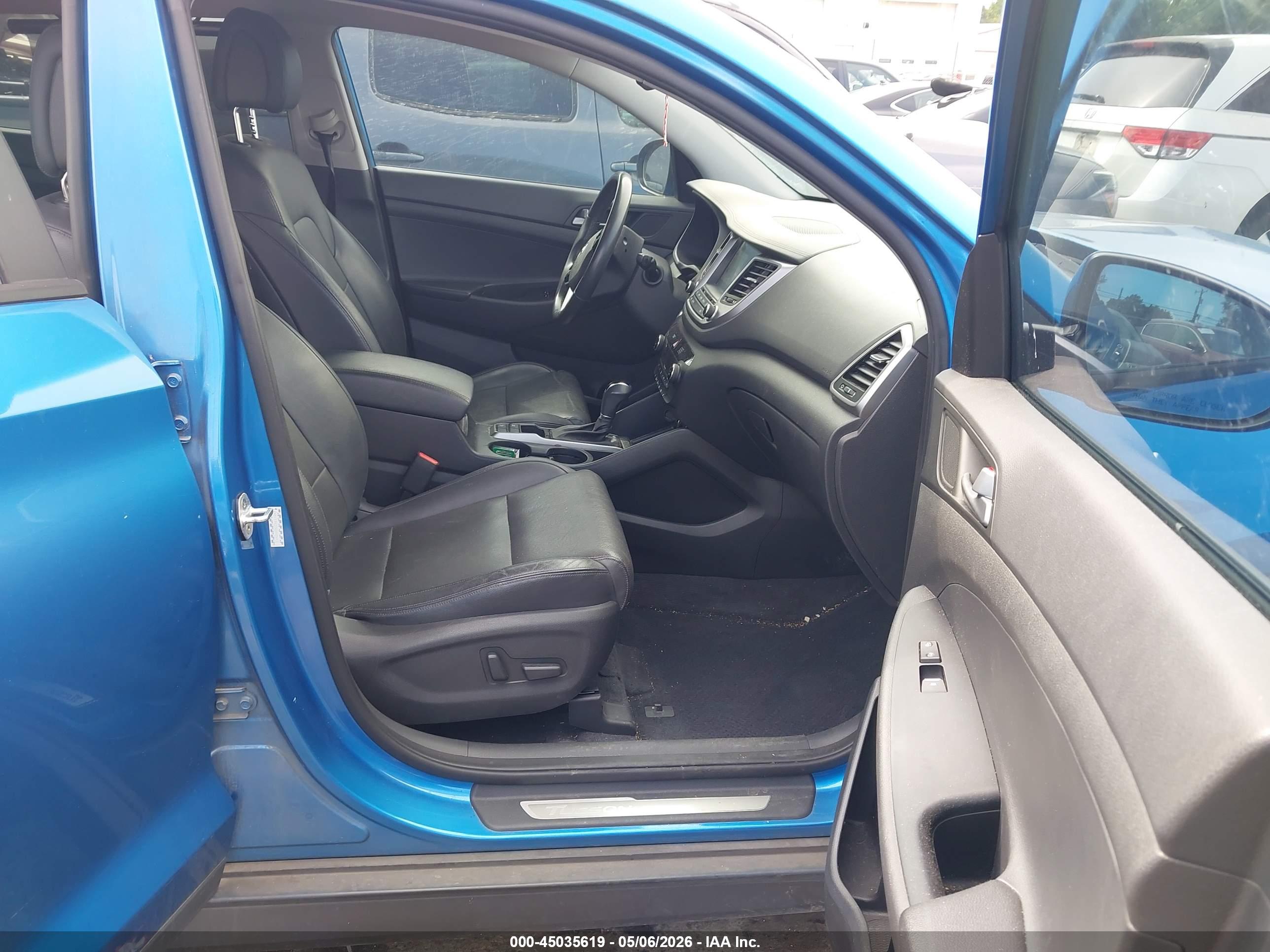 HYUNDAI TUCSON image 5