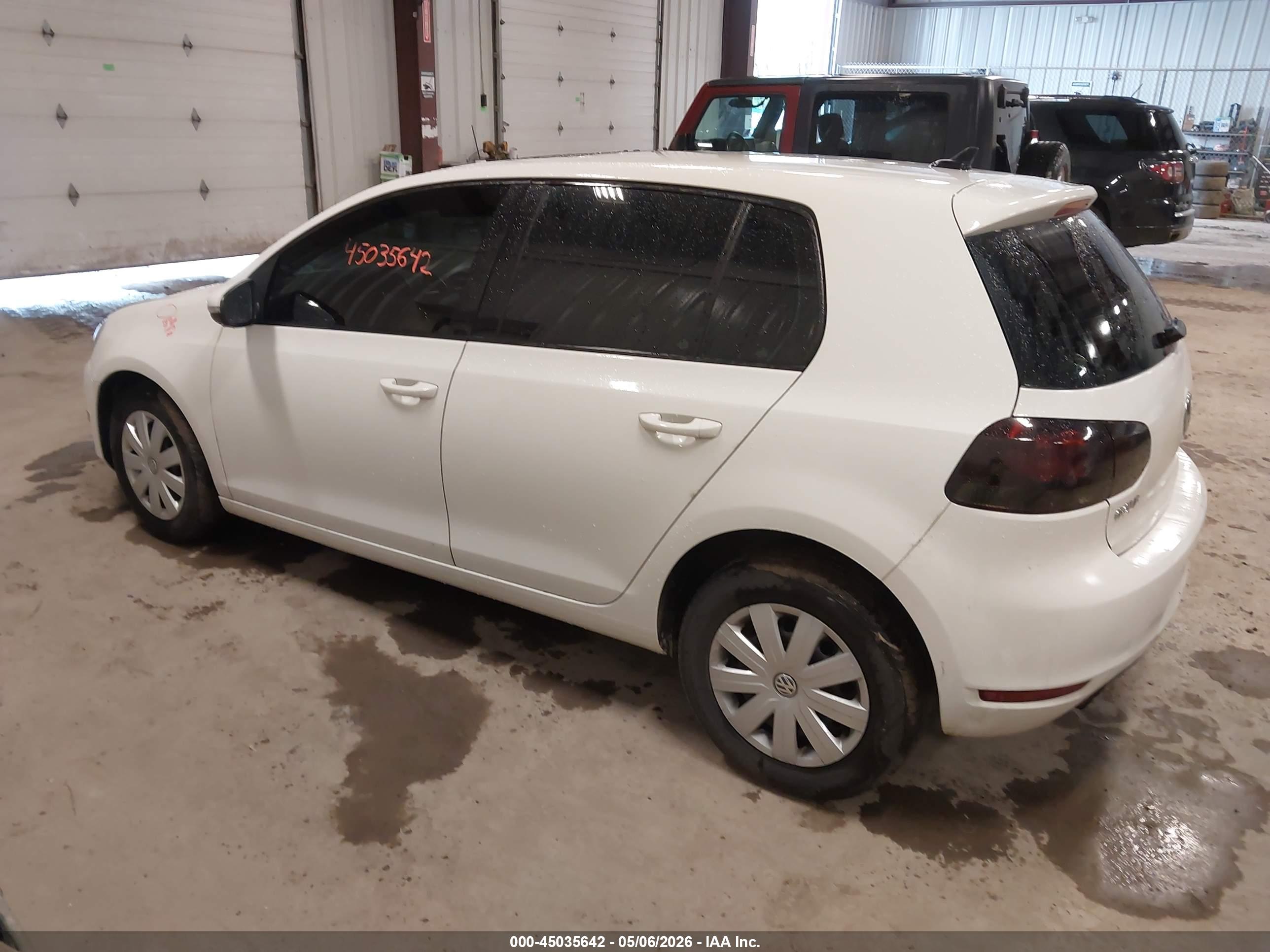 VOLKSWAGEN GOLF image 3