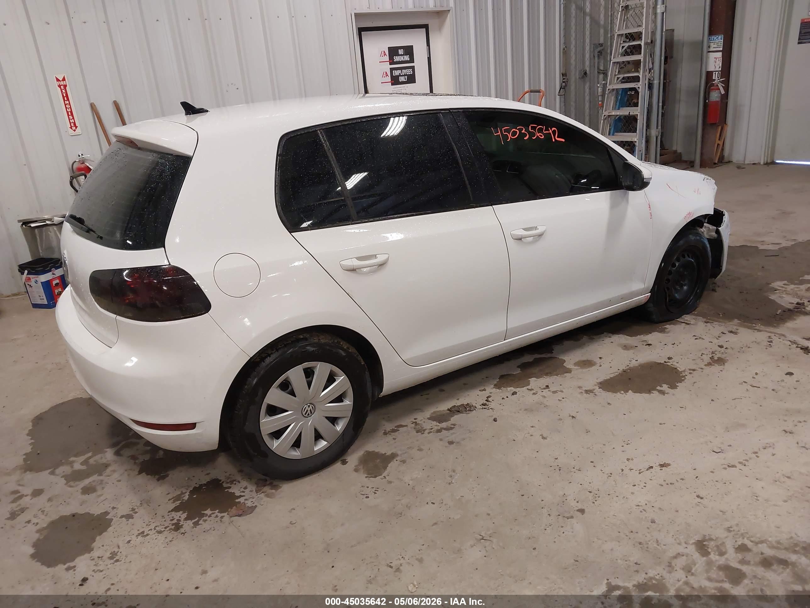 VOLKSWAGEN GOLF image 4