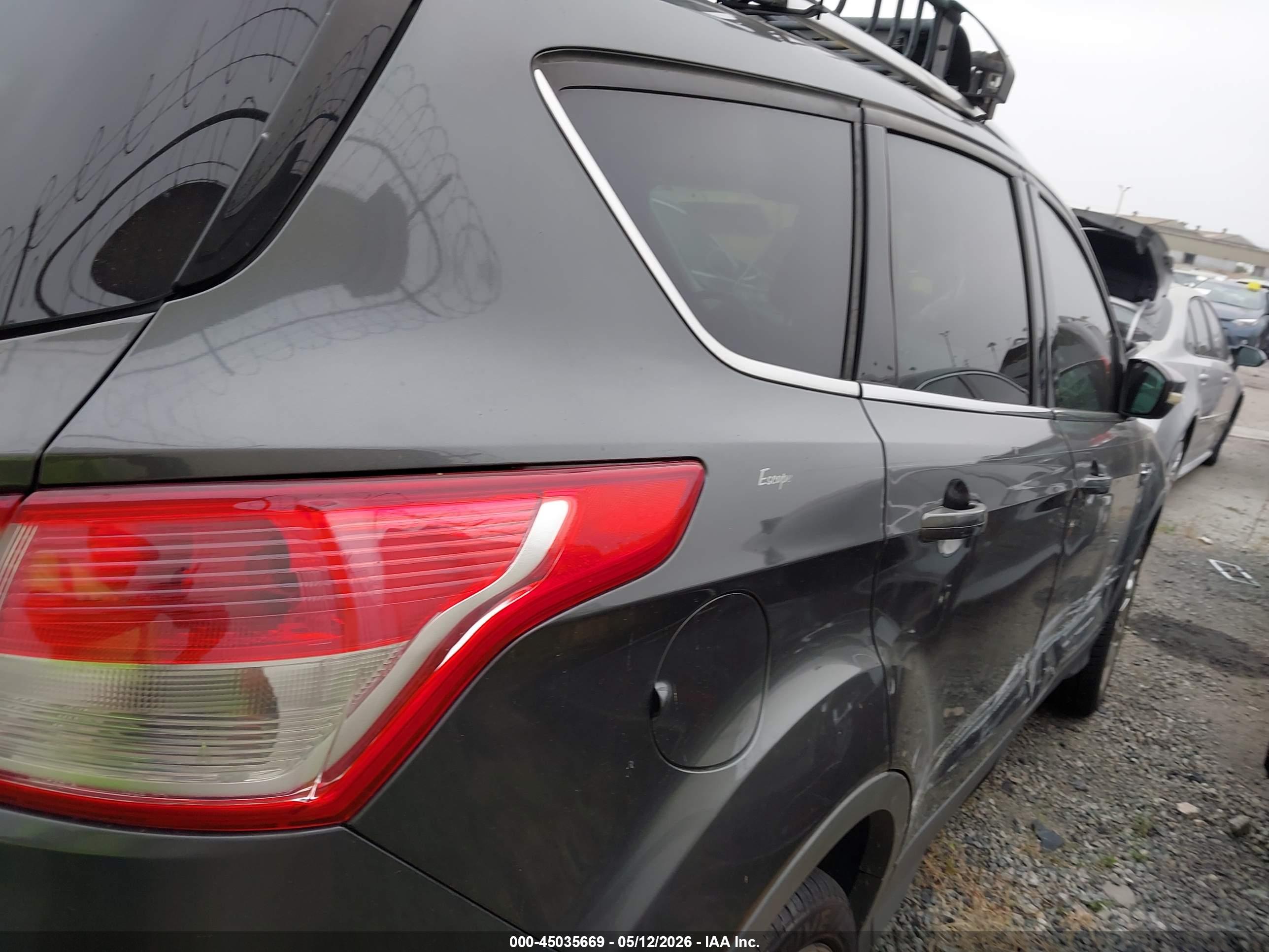 FORD ESCAPE image 4