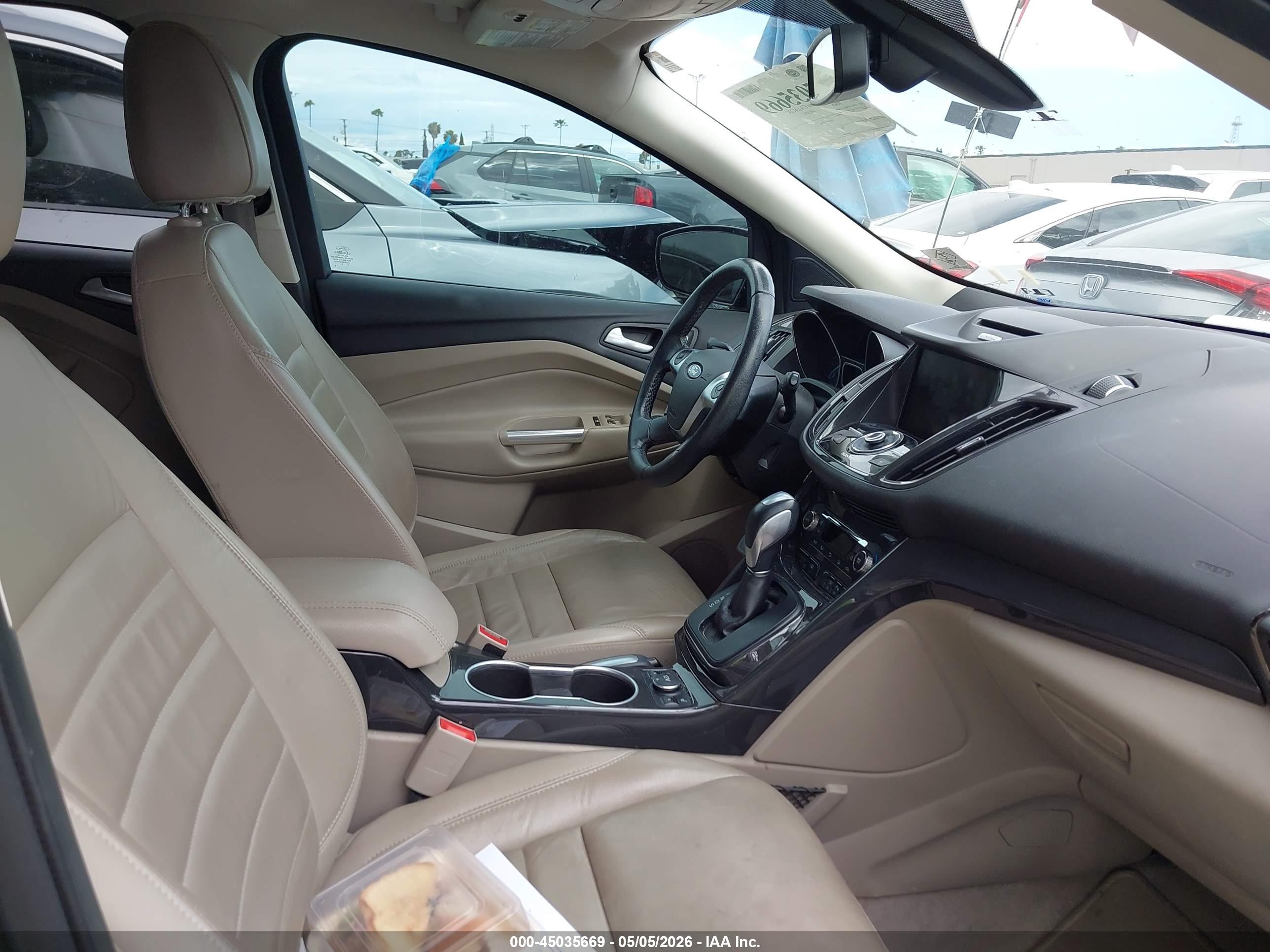 FORD ESCAPE image 5