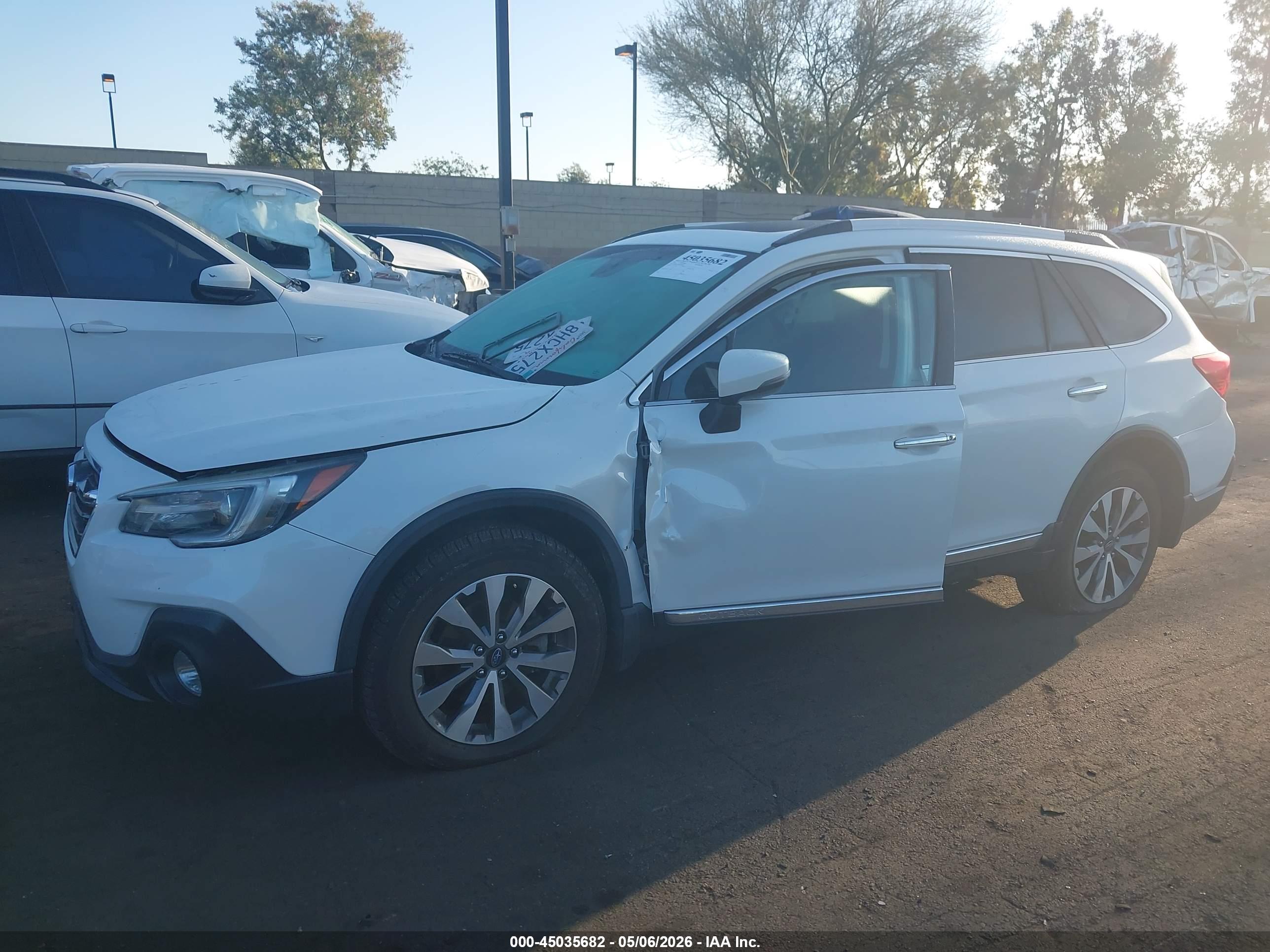SUBARU OUTBACK image 6