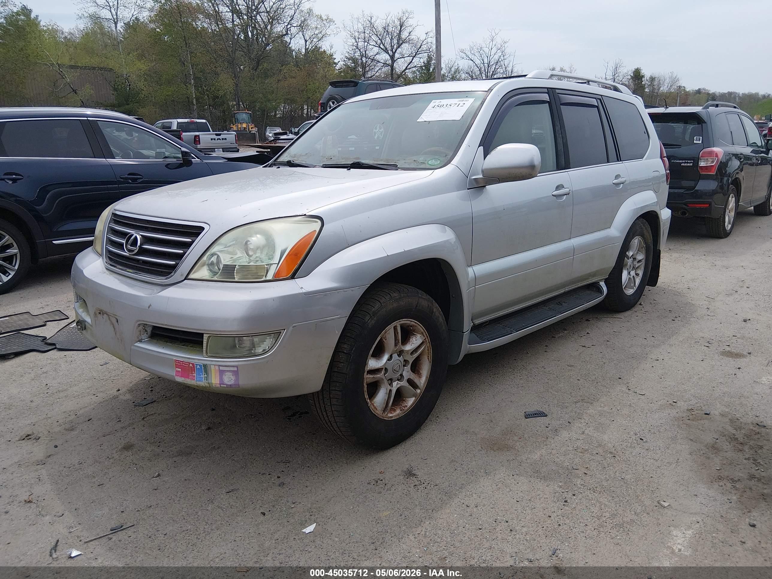 LEXUS GX image 2