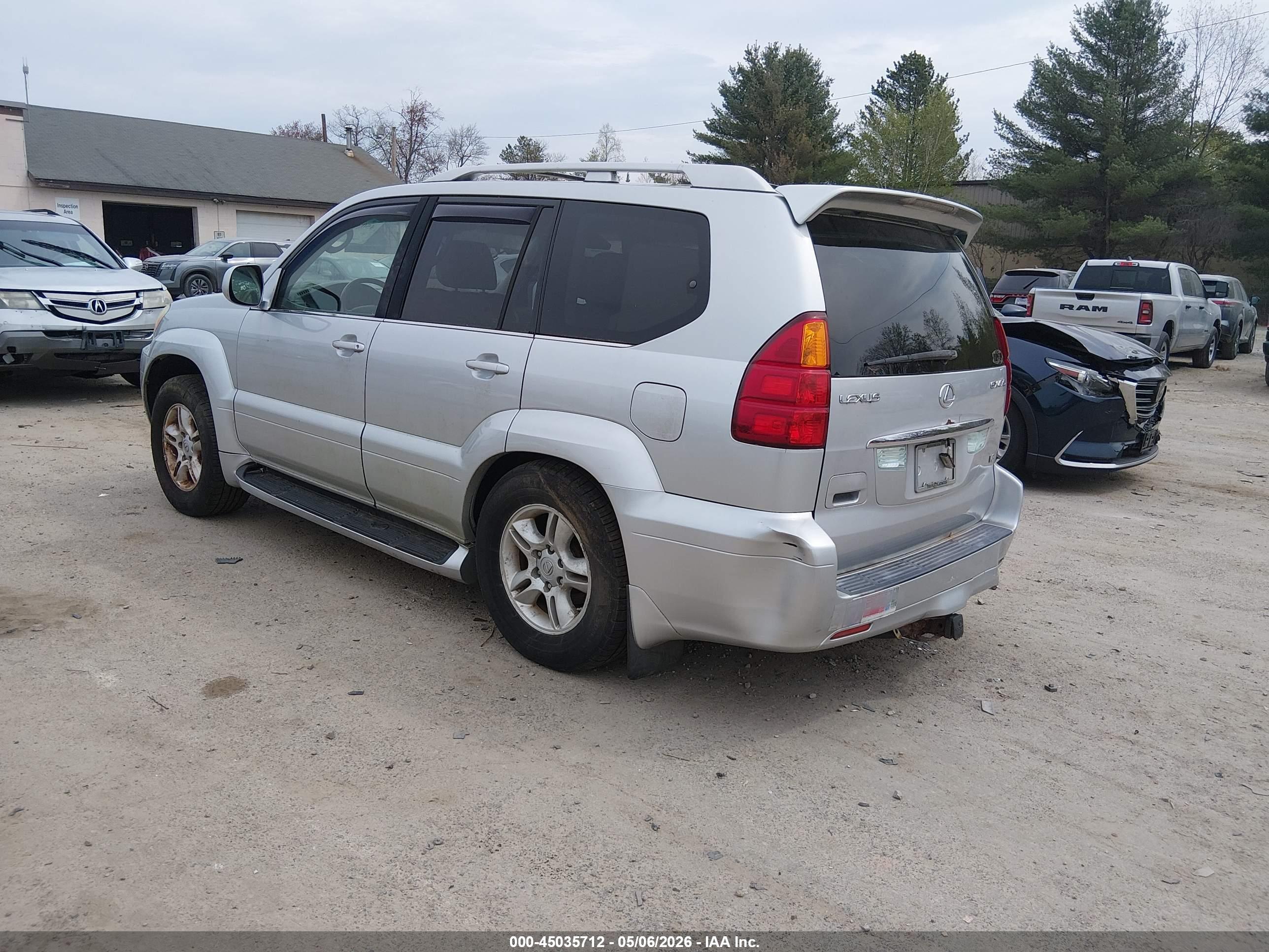 LEXUS GX image 3