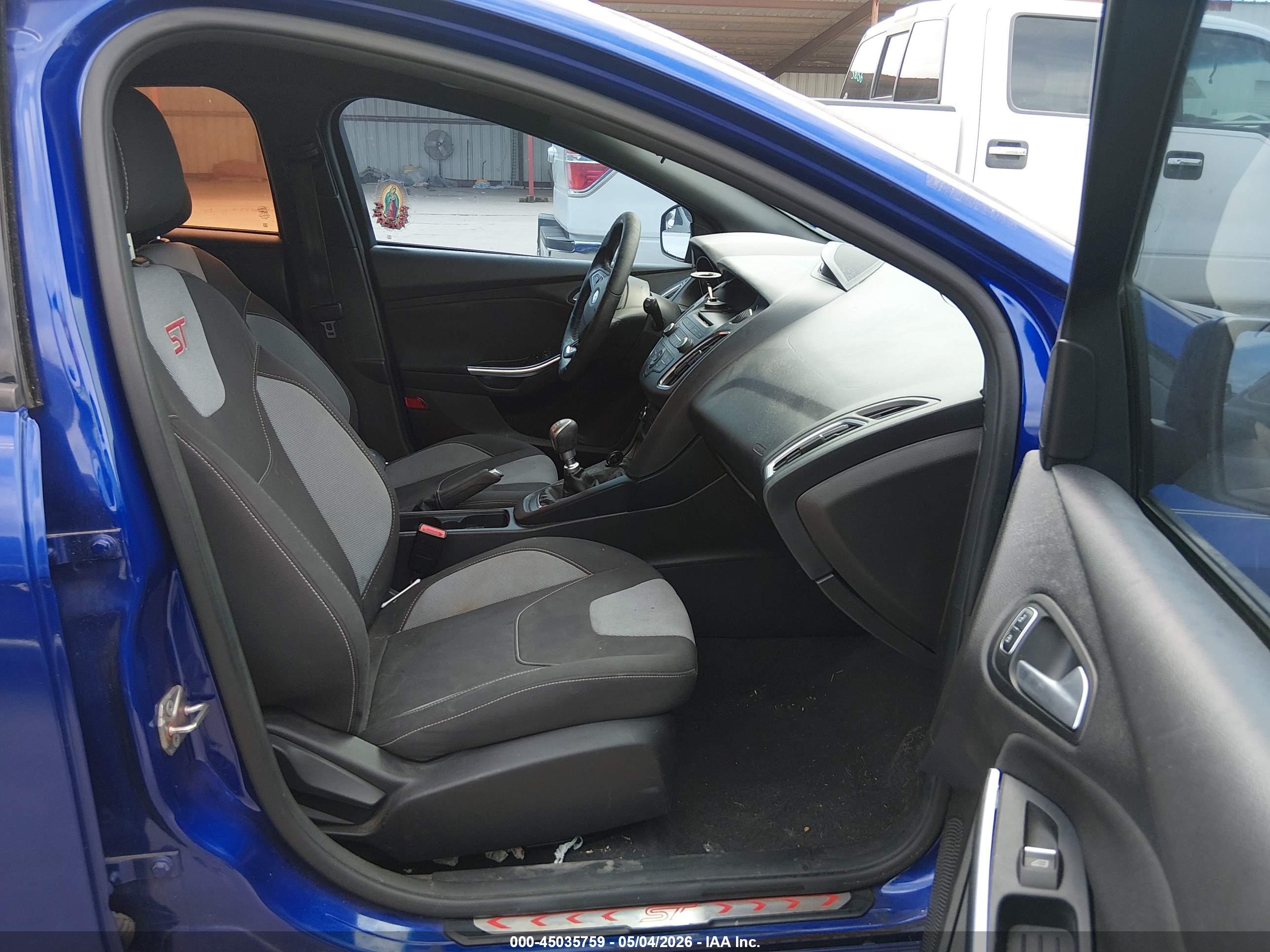 FORD FOCUS image 5