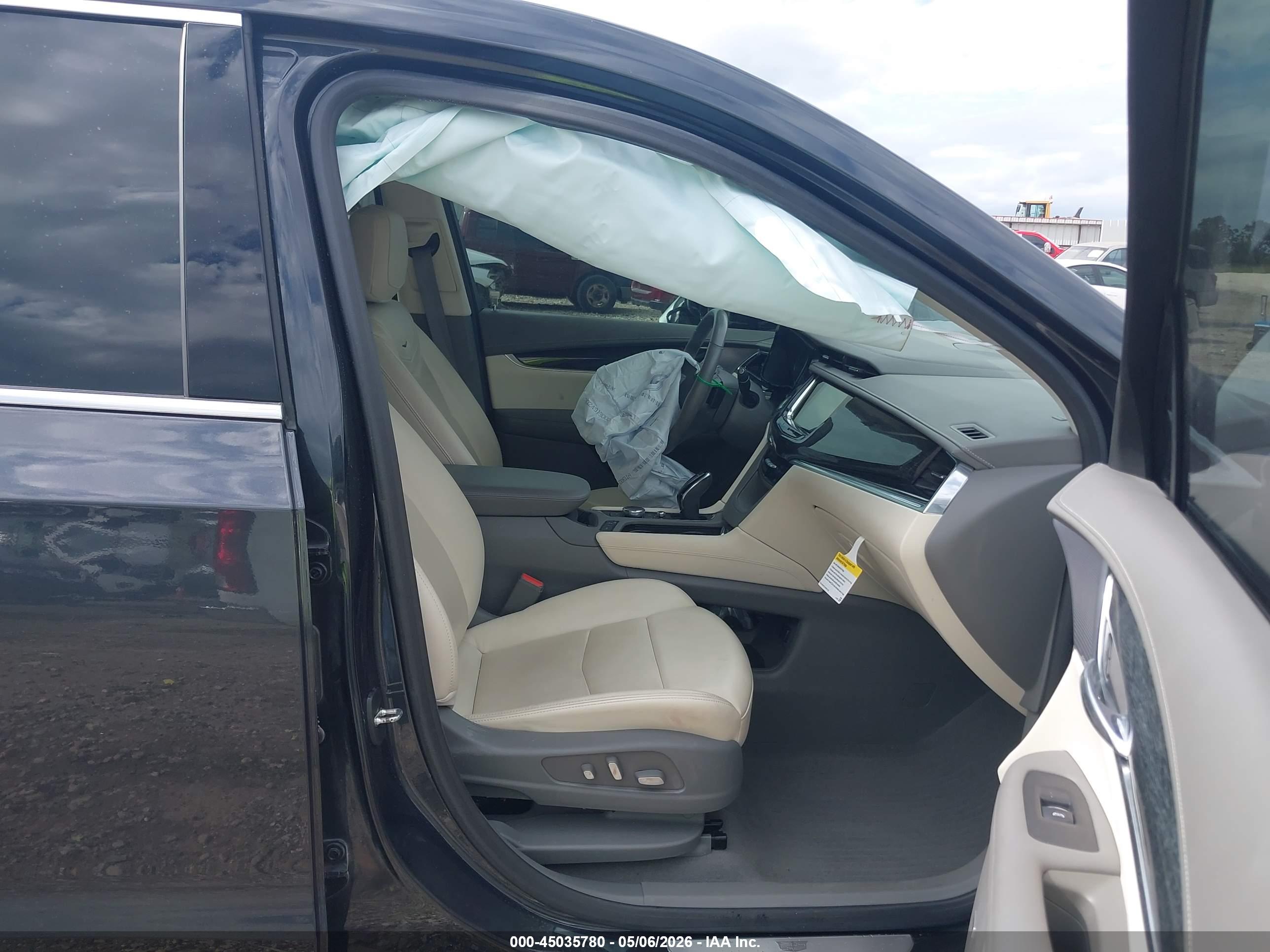 CADILLAC XT6 image 5