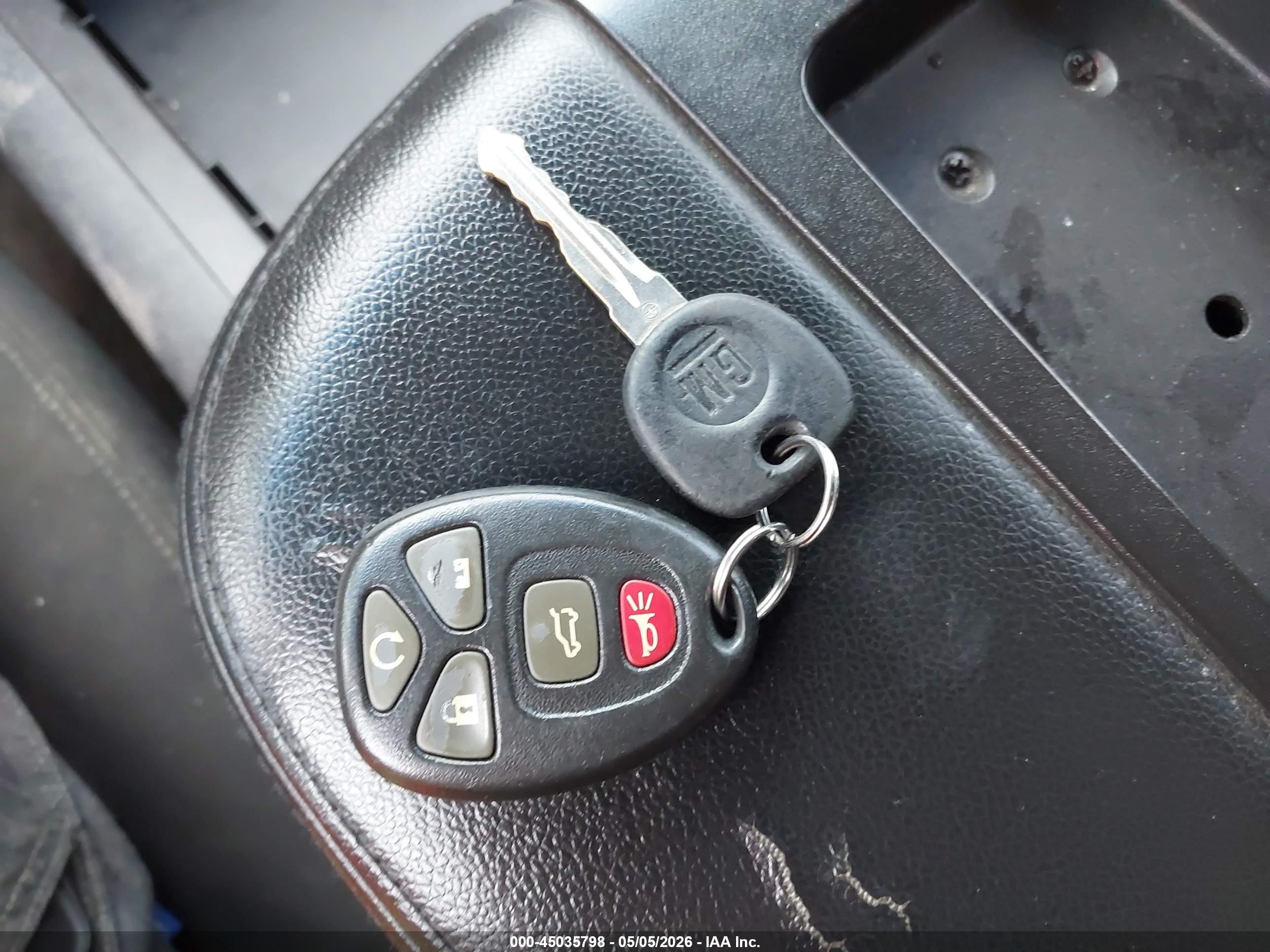 CHEVROLET SUBURBAN image 11