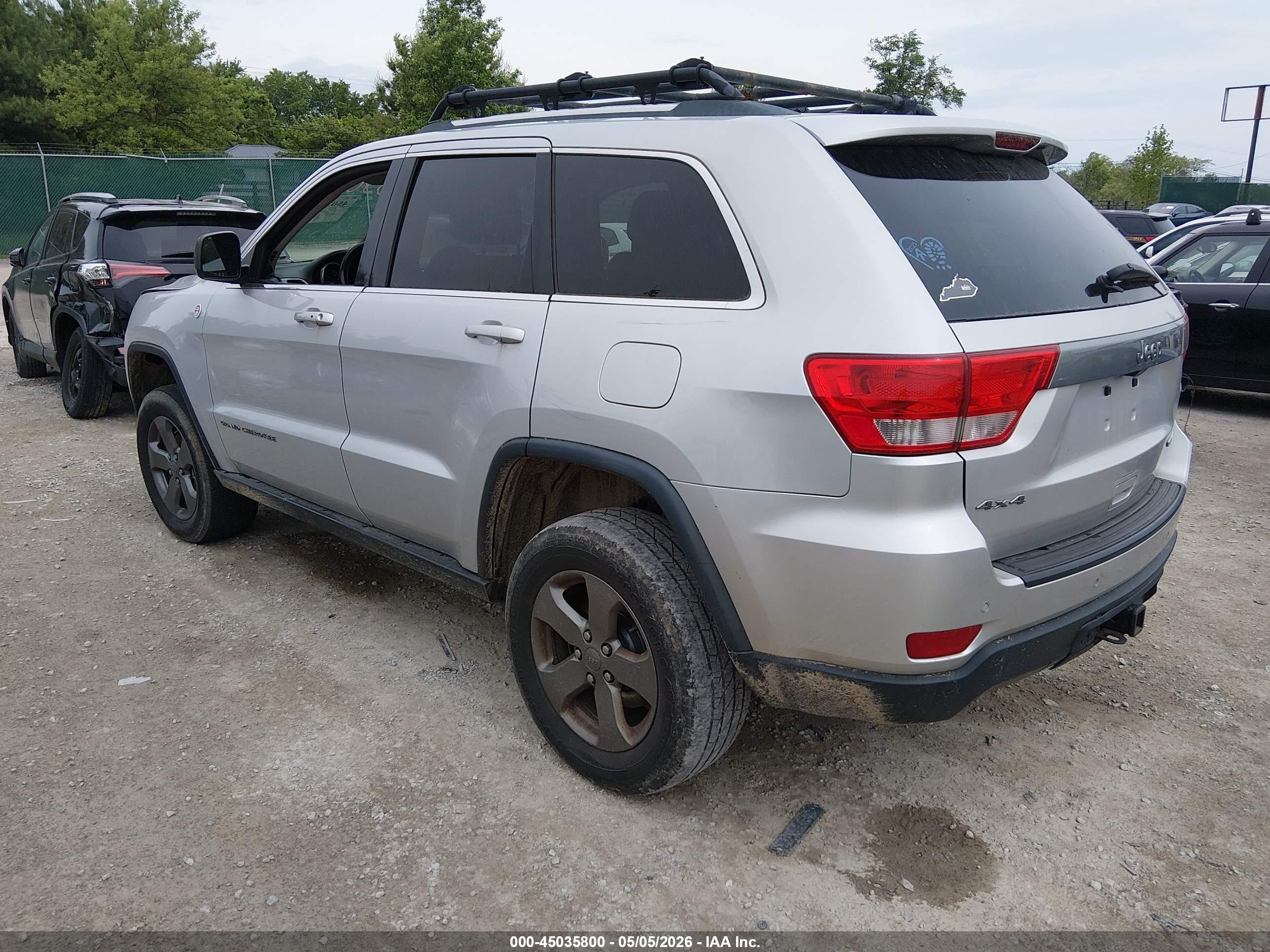 JEEP GRAND image 3