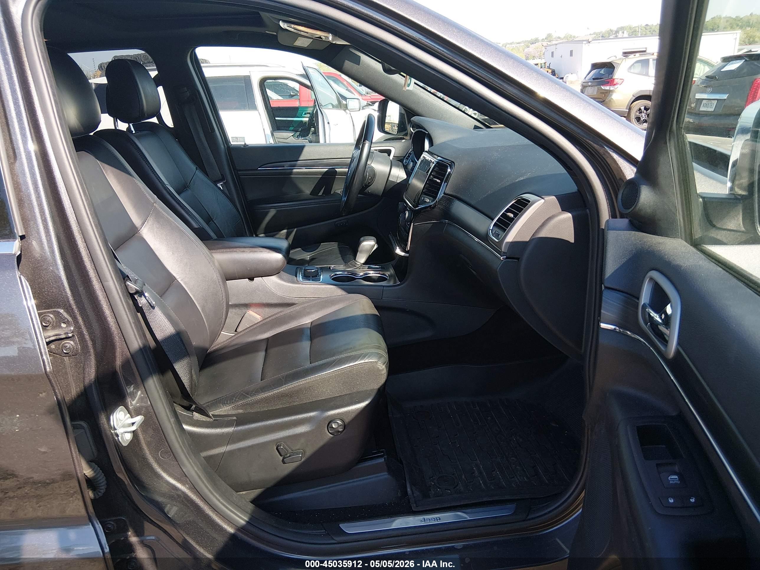 JEEP GRAND image 5