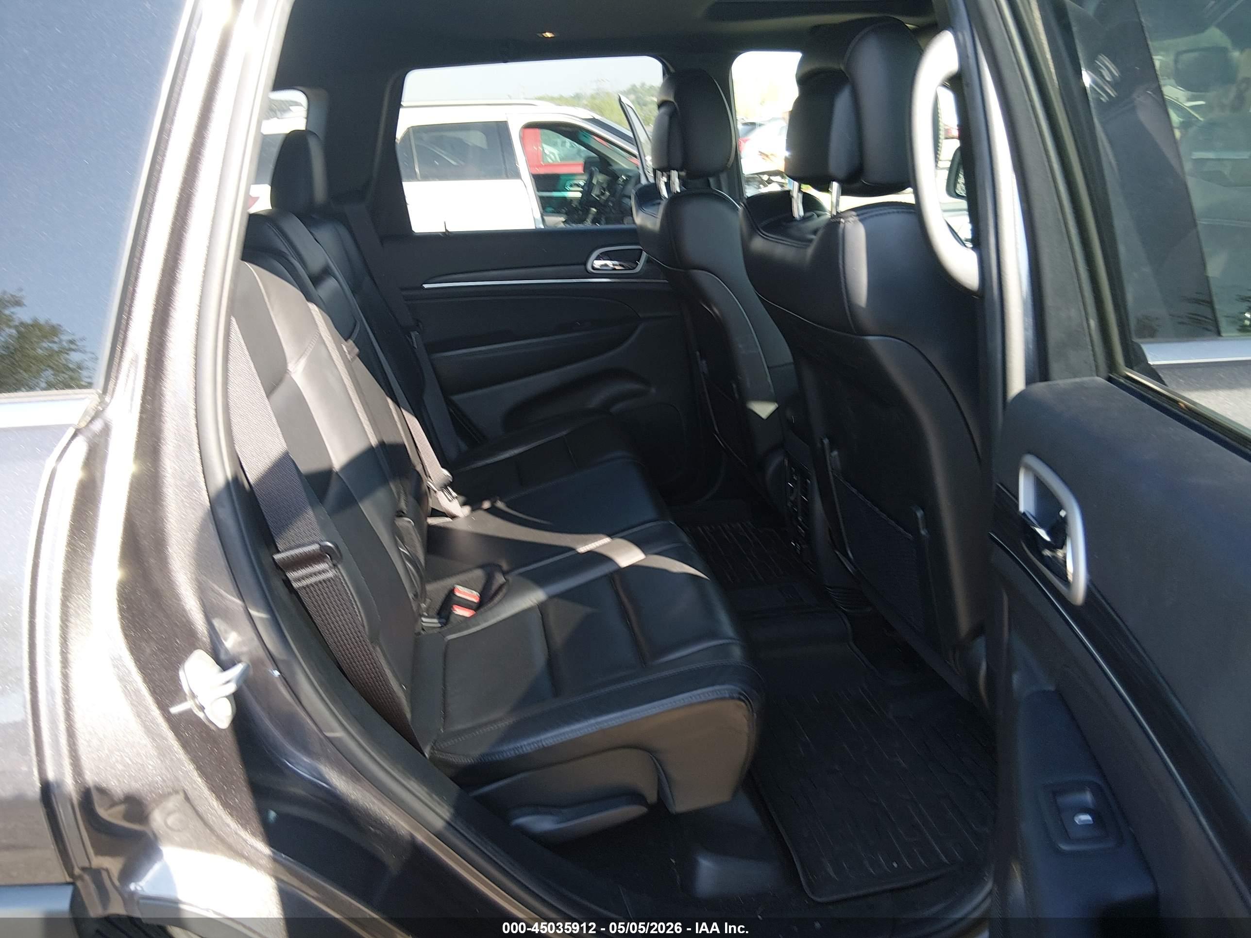 JEEP GRAND image 8