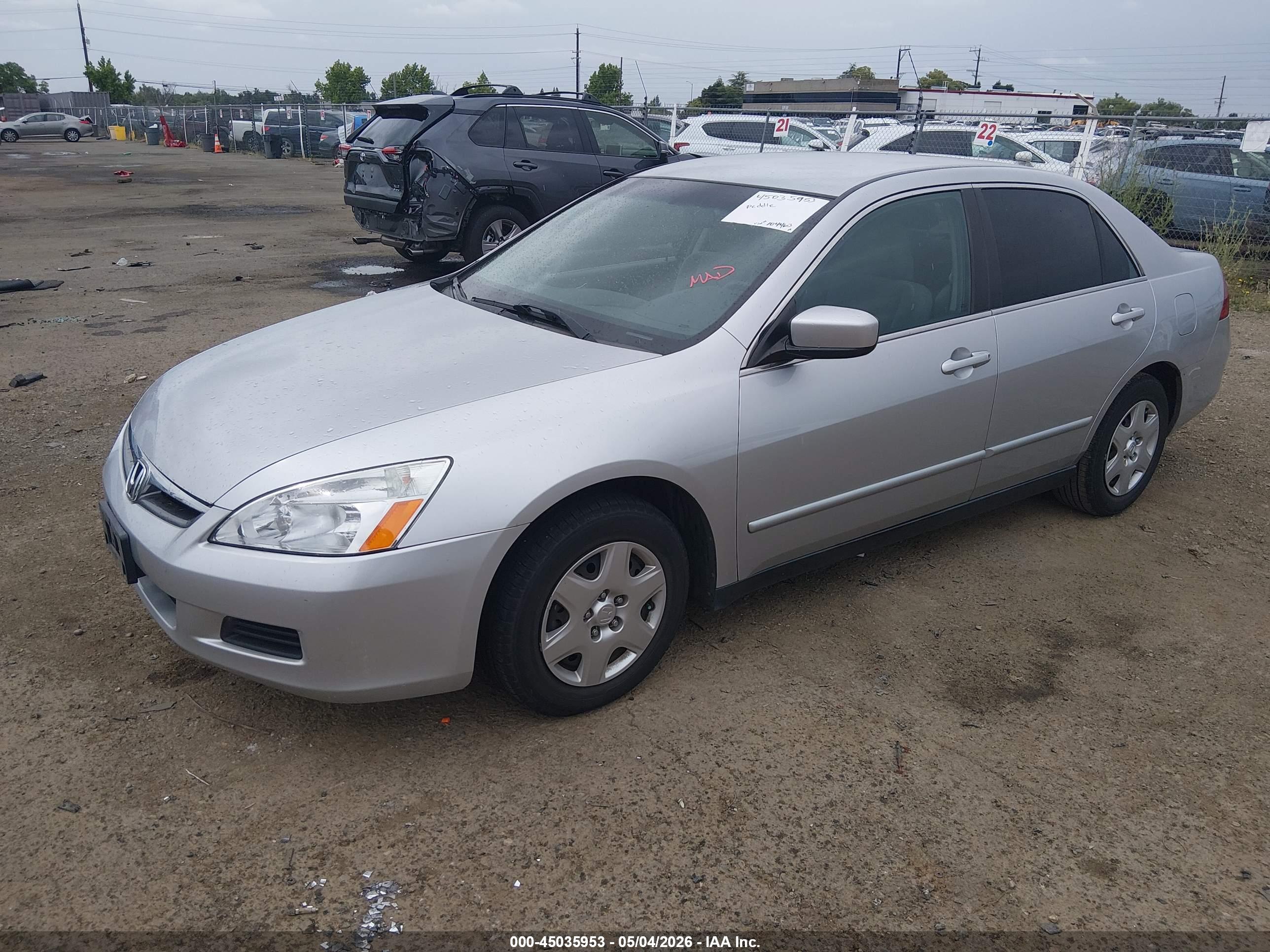 HONDA ACCORD image 2