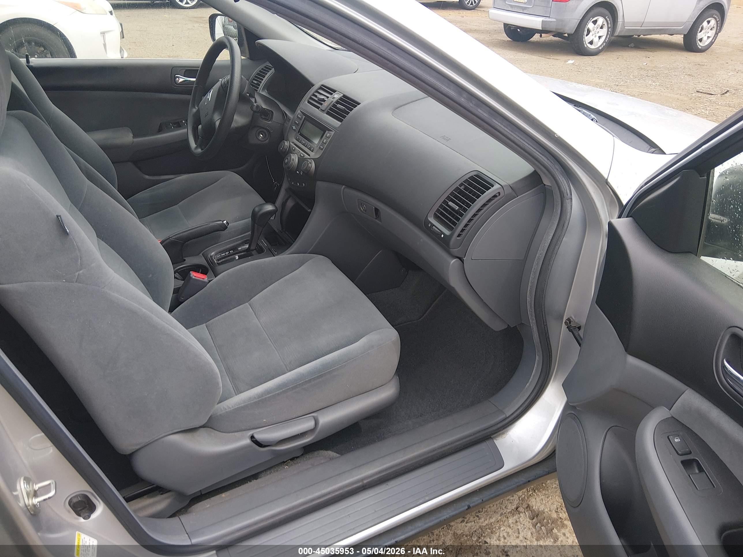 HONDA ACCORD image 5