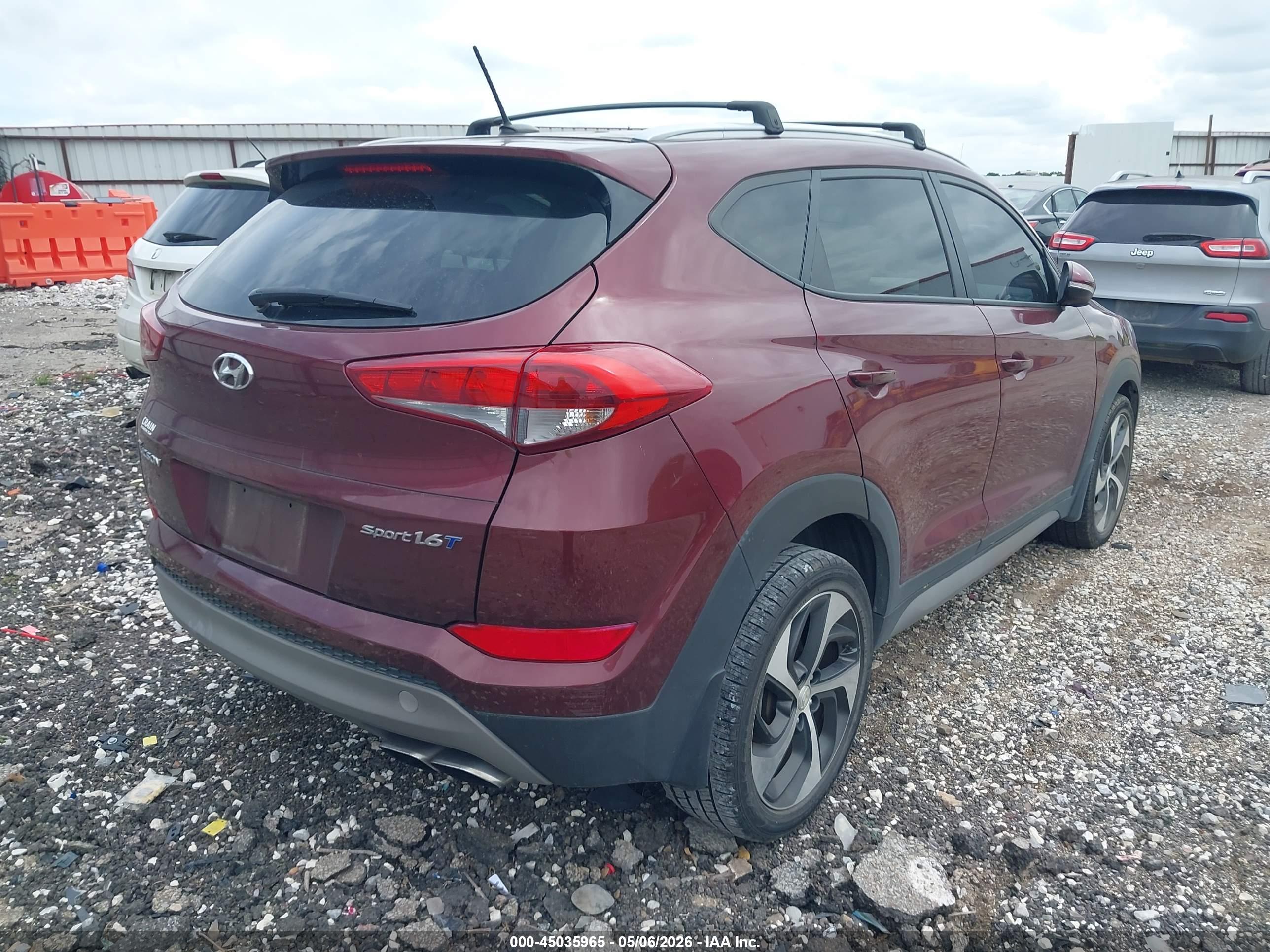 HYUNDAI TUCSON image 4