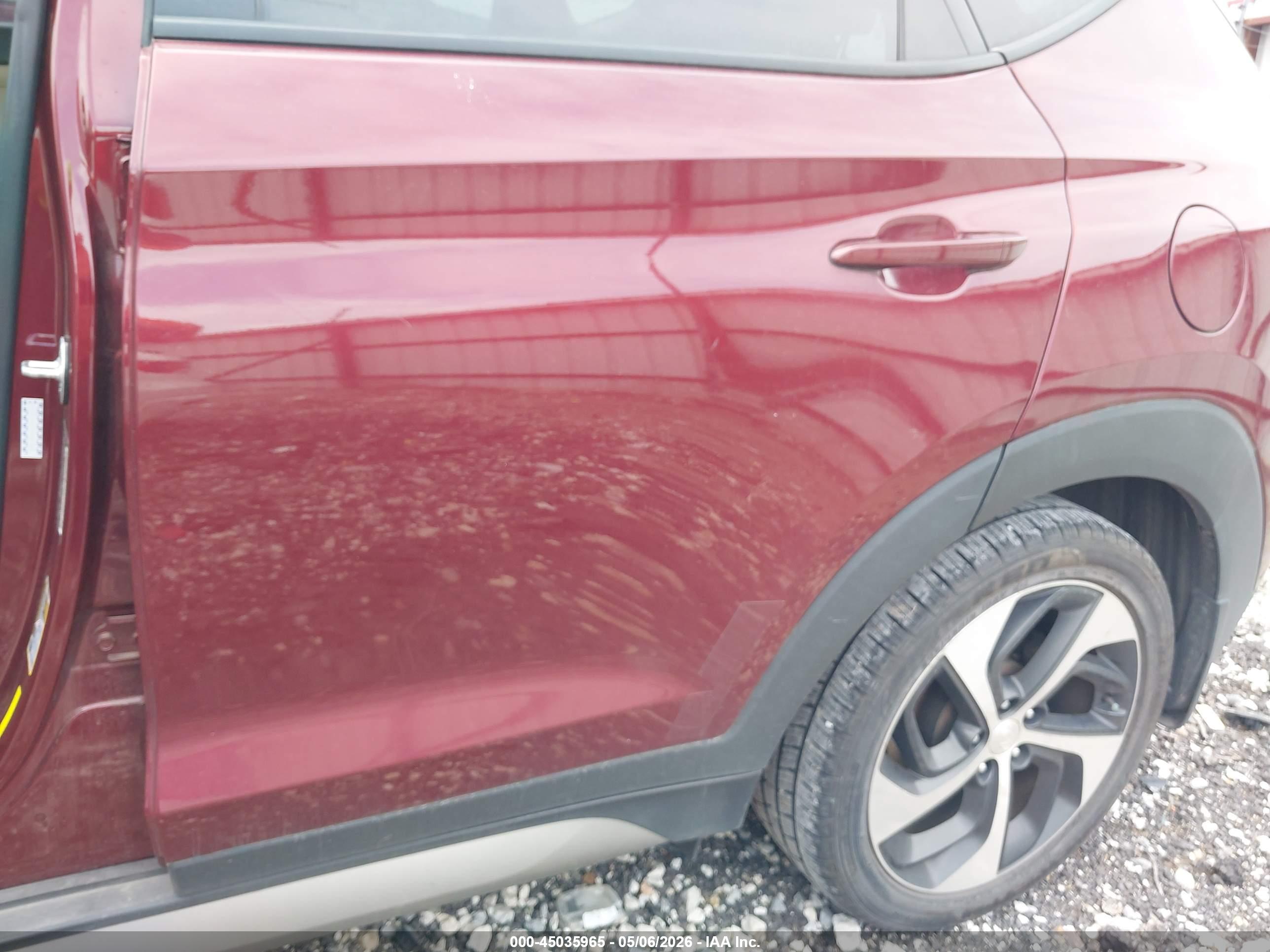 HYUNDAI TUCSON image 6