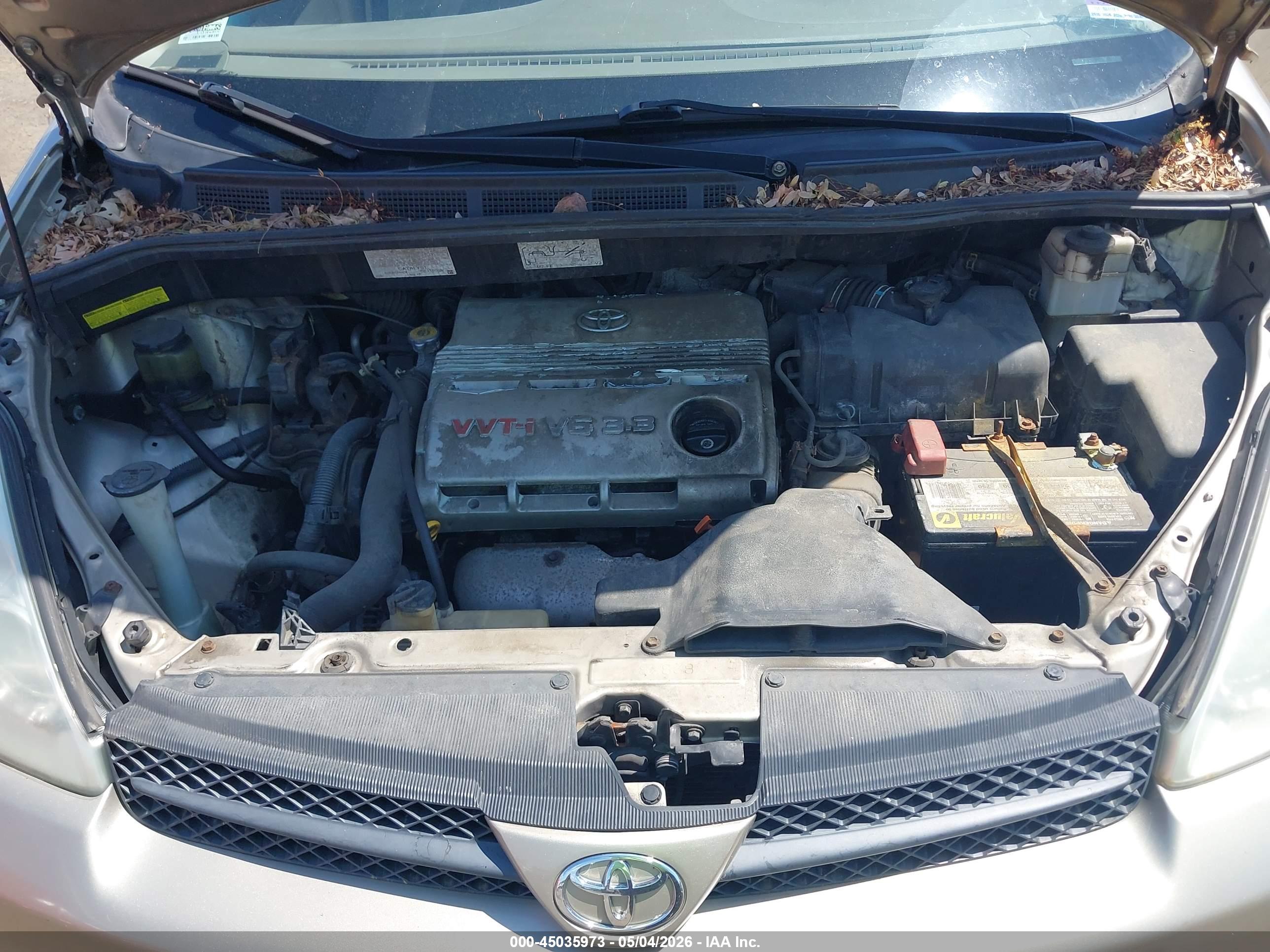 TOYOTA SIENNA image 10