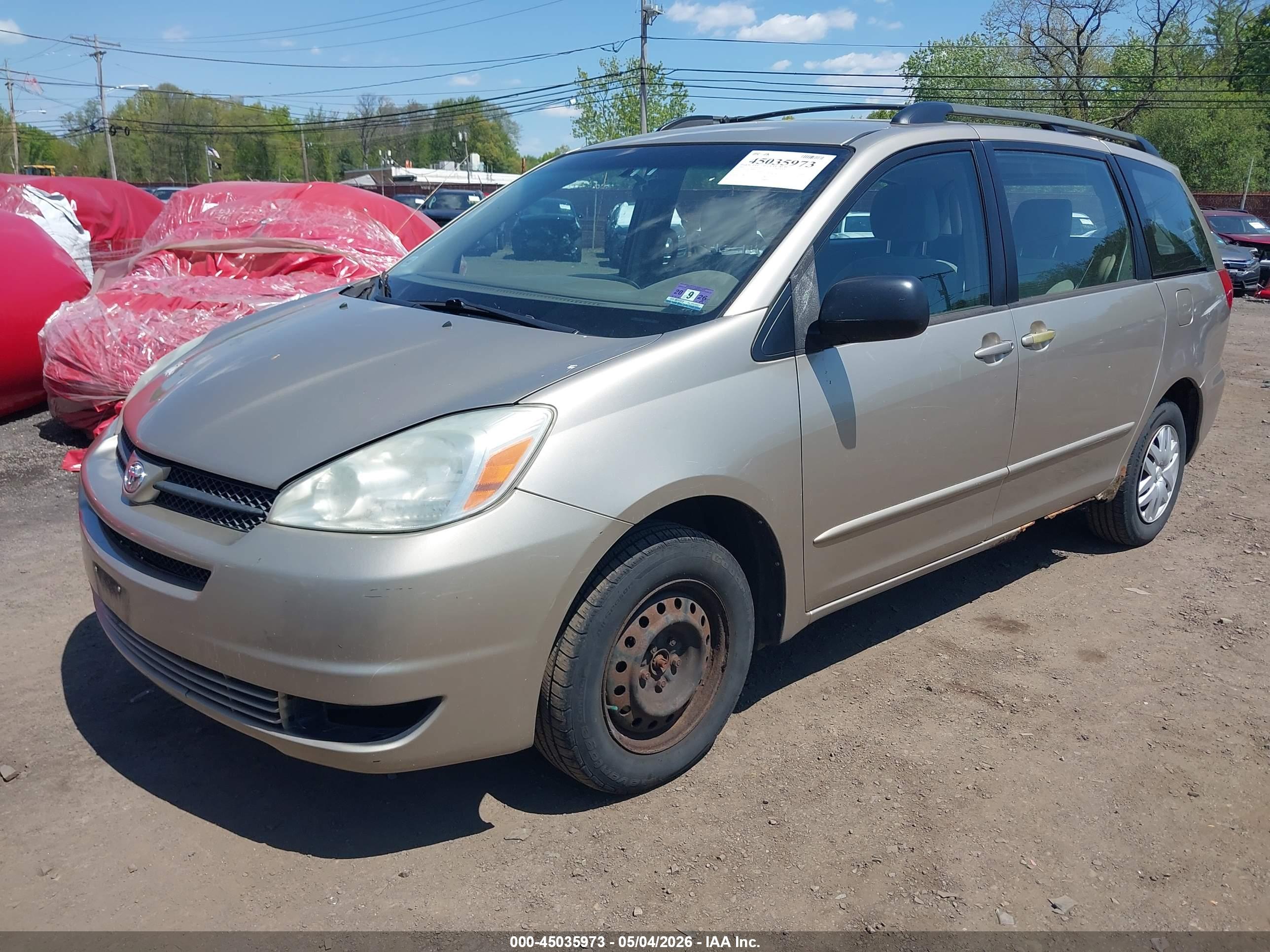 TOYOTA SIENNA image 2