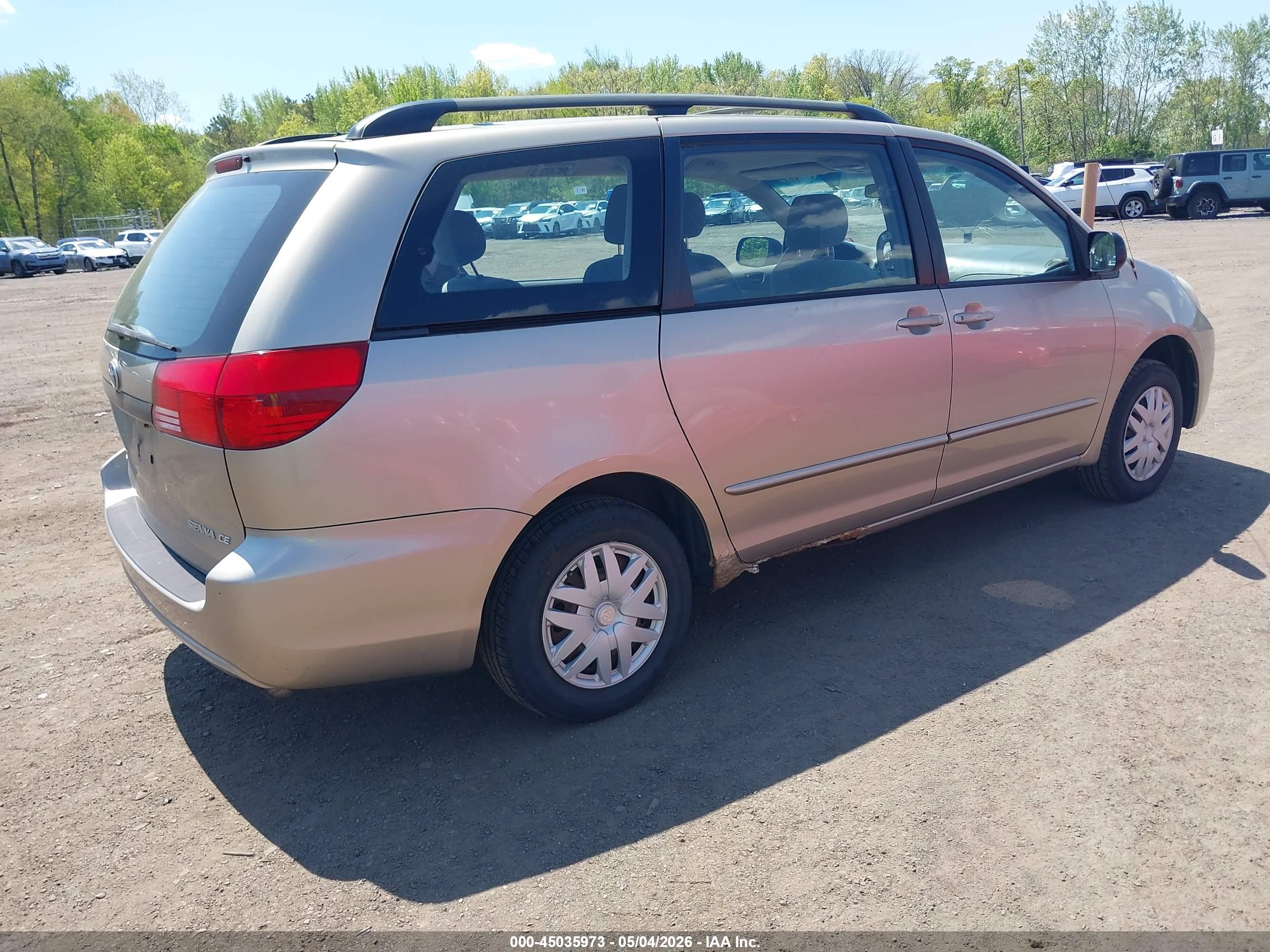 TOYOTA SIENNA image 4