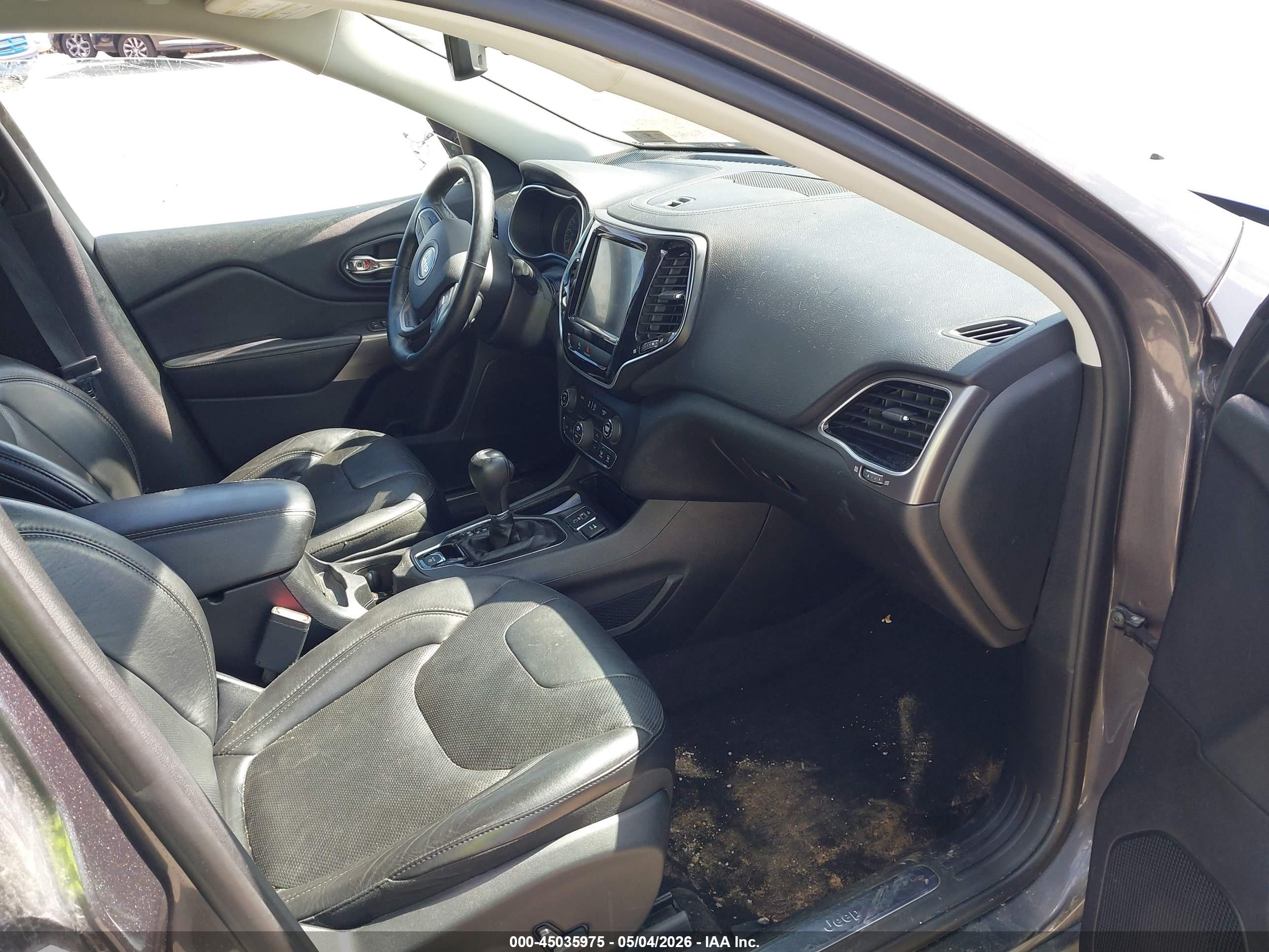 JEEP CHEROKEE image 5