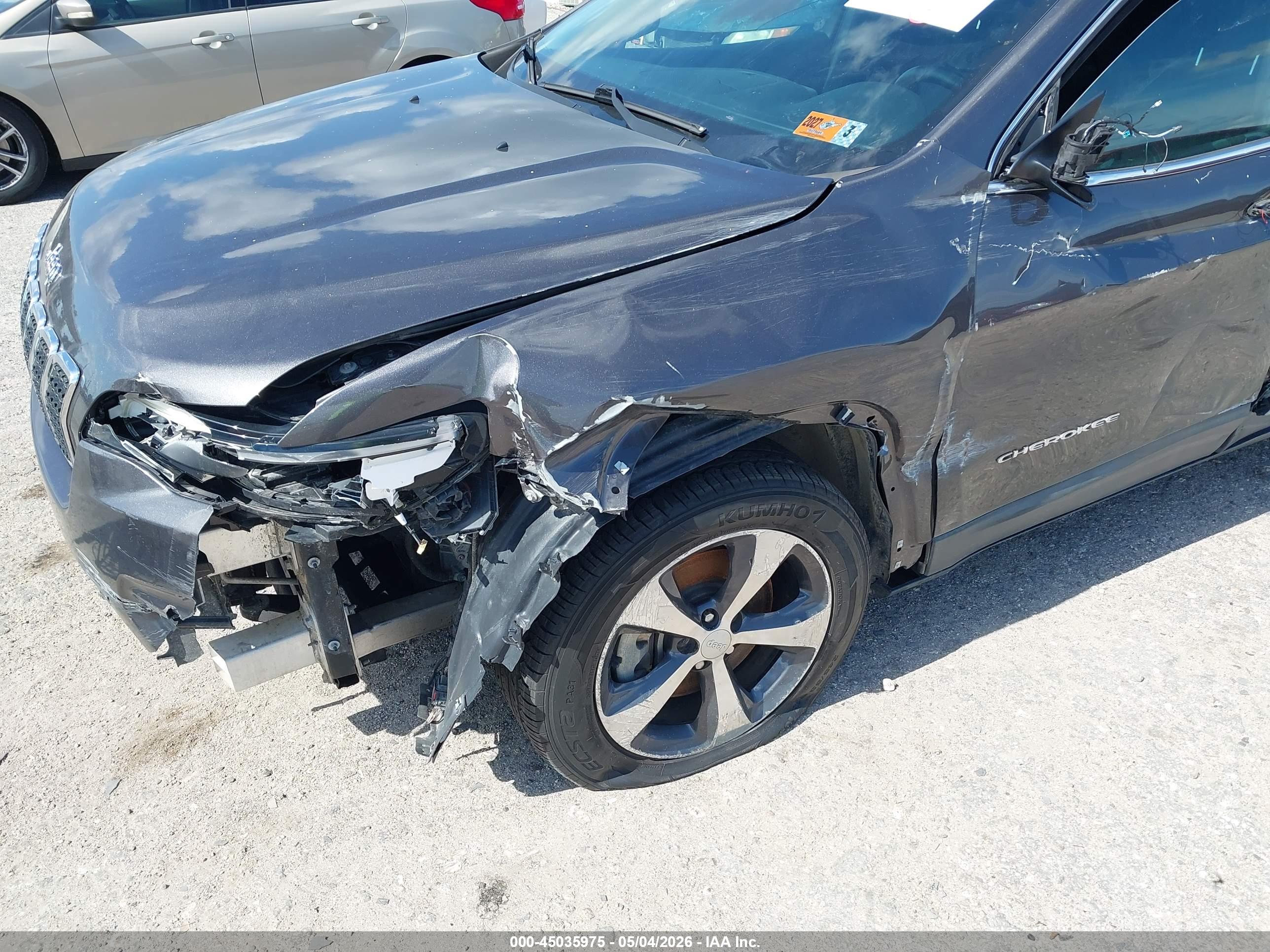 JEEP CHEROKEE image 6
