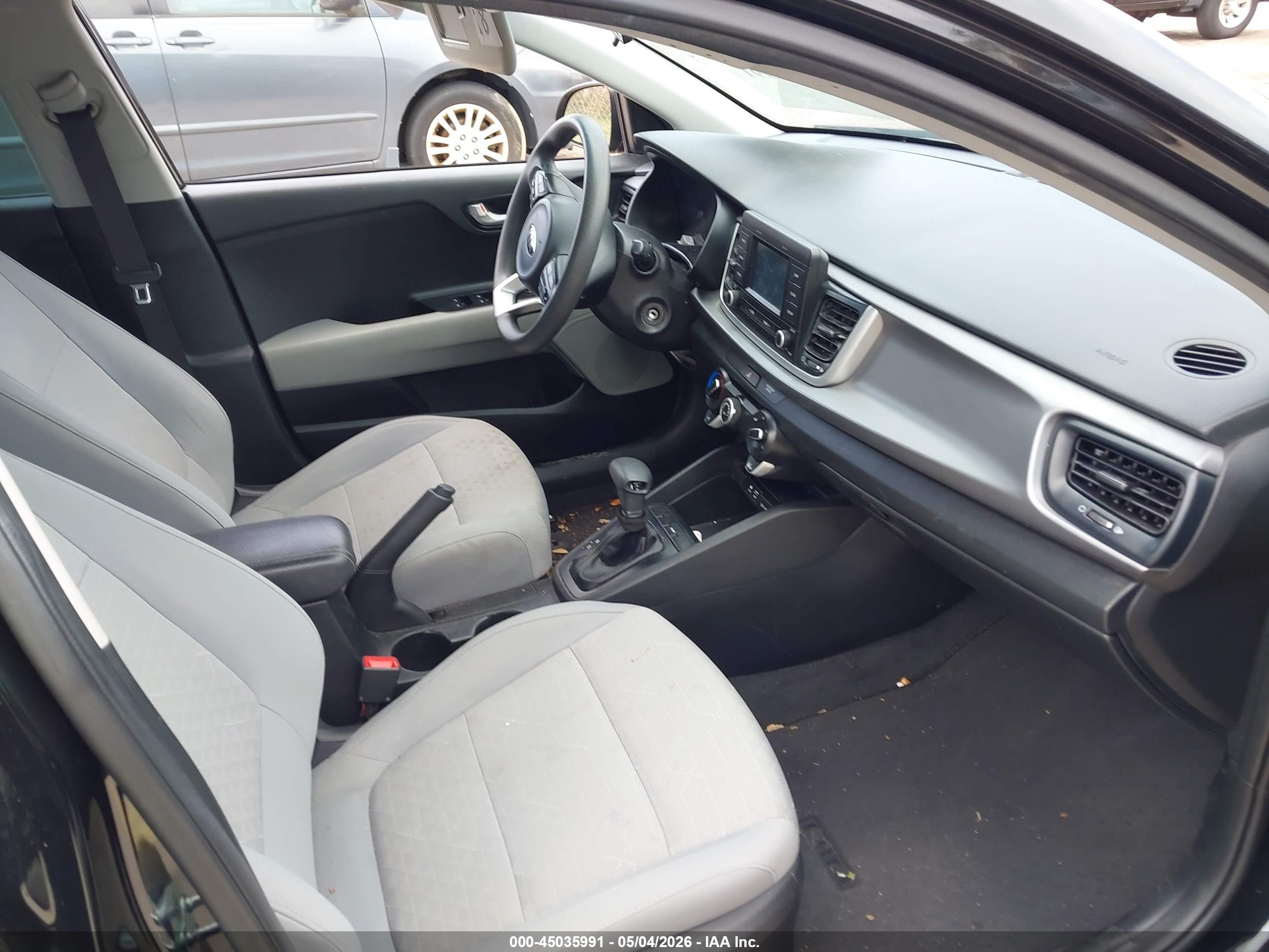 KIA RIO image 5