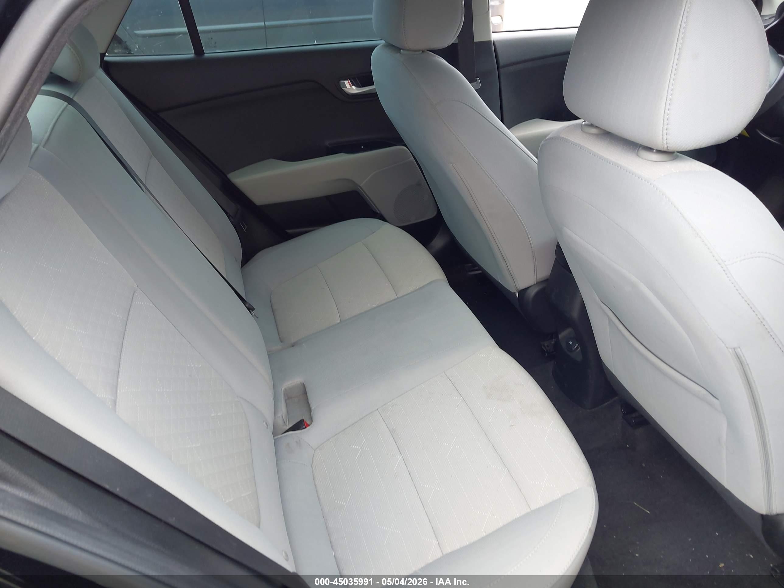 KIA RIO image 8