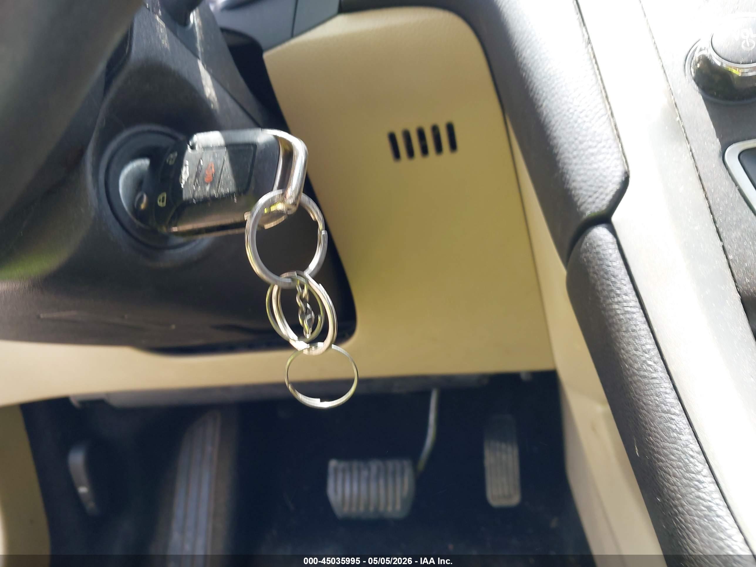 FORD FUSION image 11
