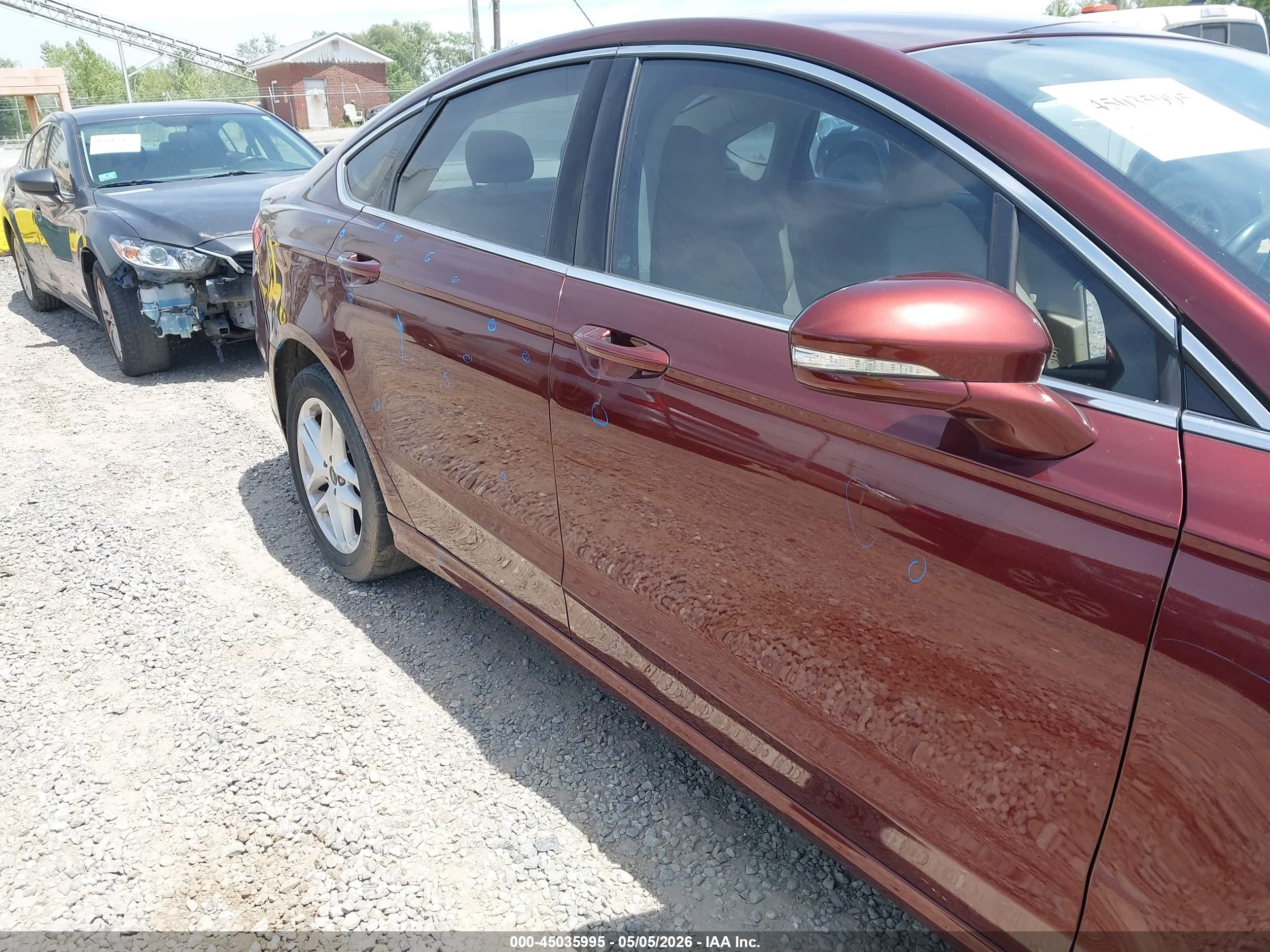 FORD FUSION image 6