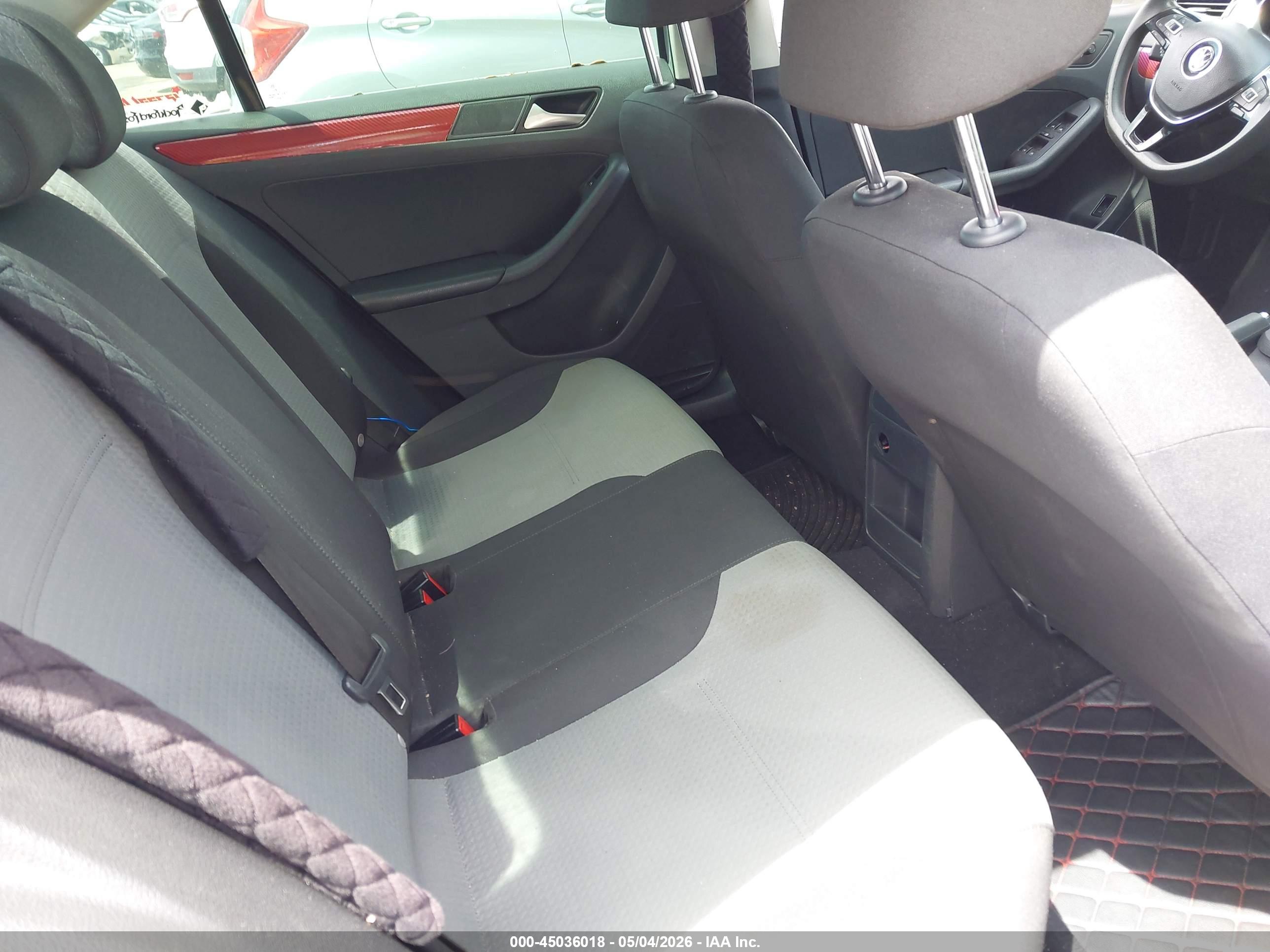 VOLKSWAGEN JETTA image 8