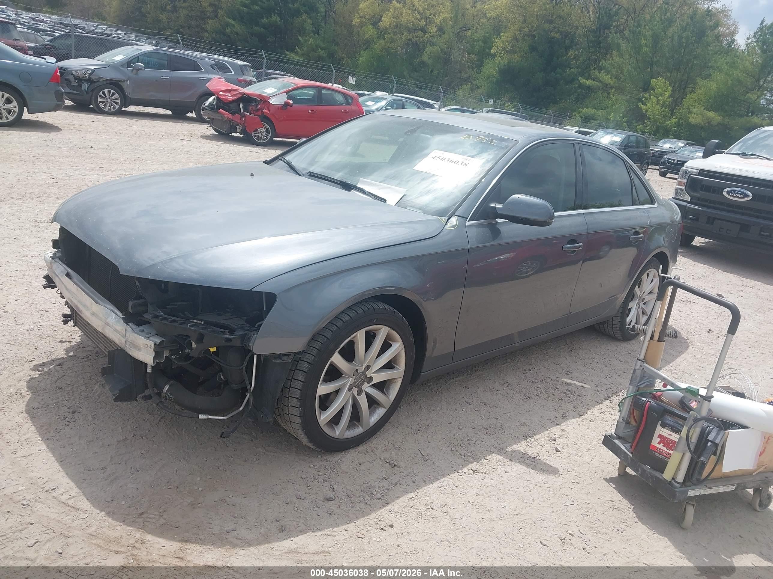 AUDI A4 image 2