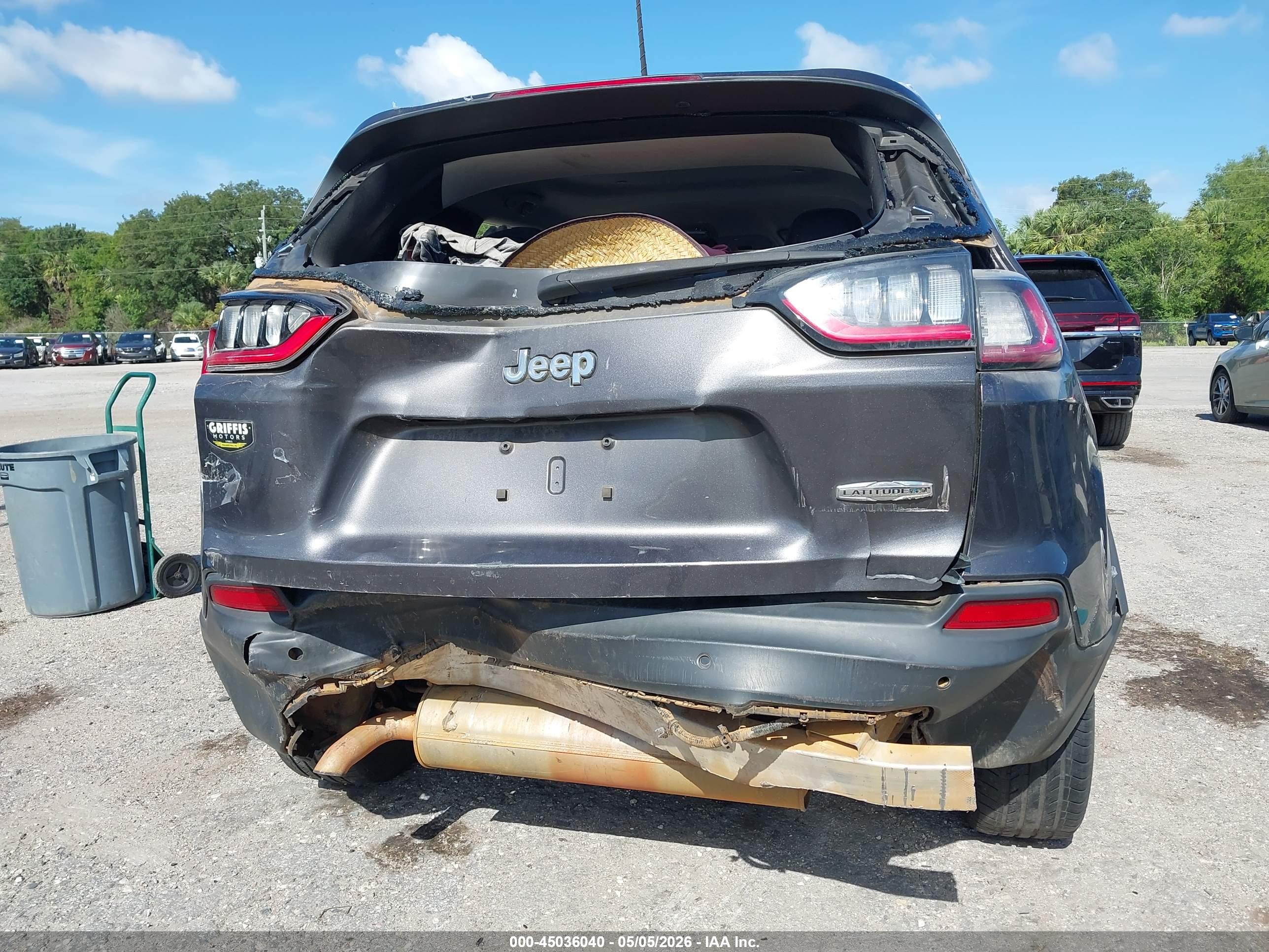 JEEP CHEROKEE image 6