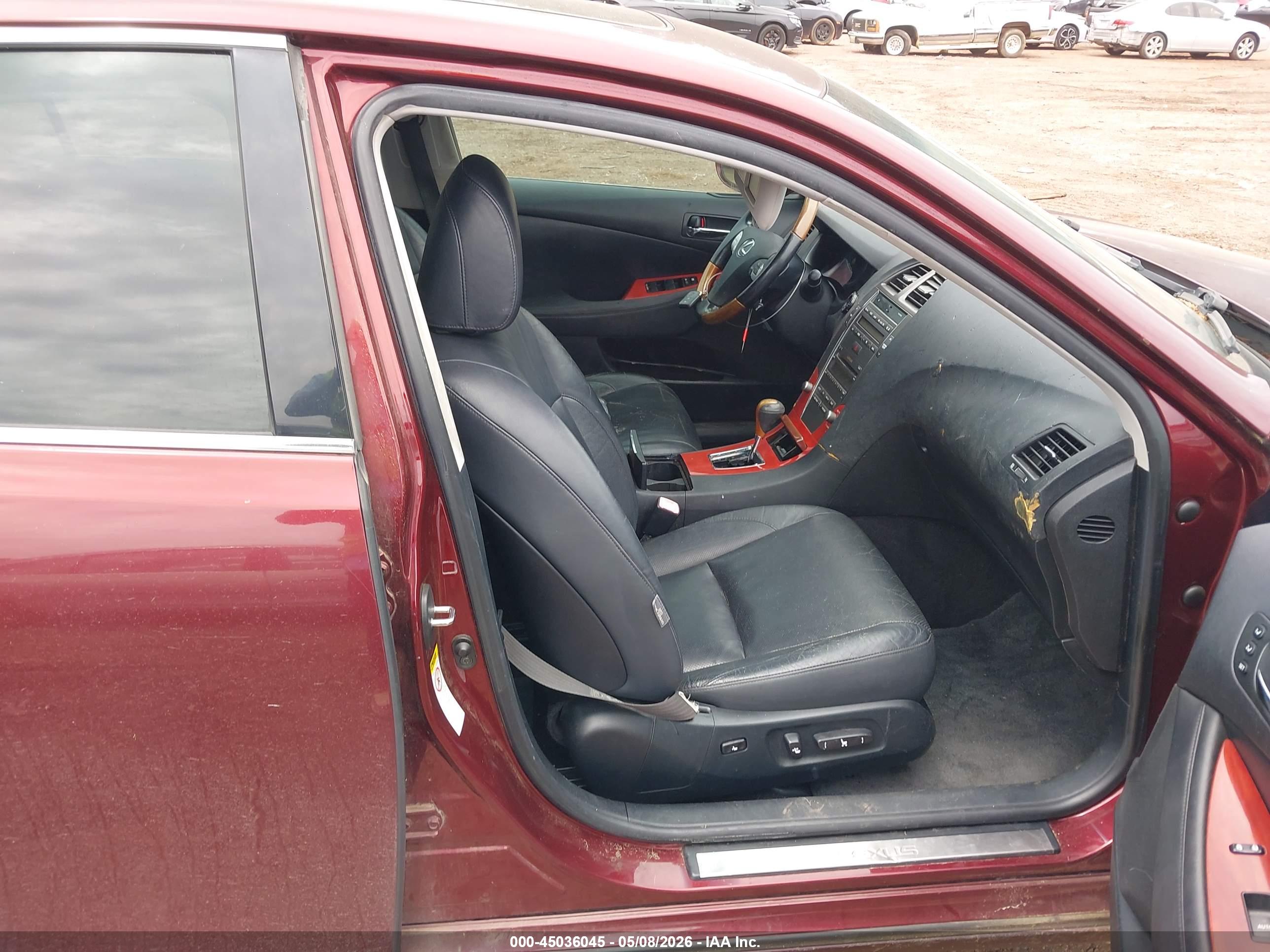 LEXUS ES image 5