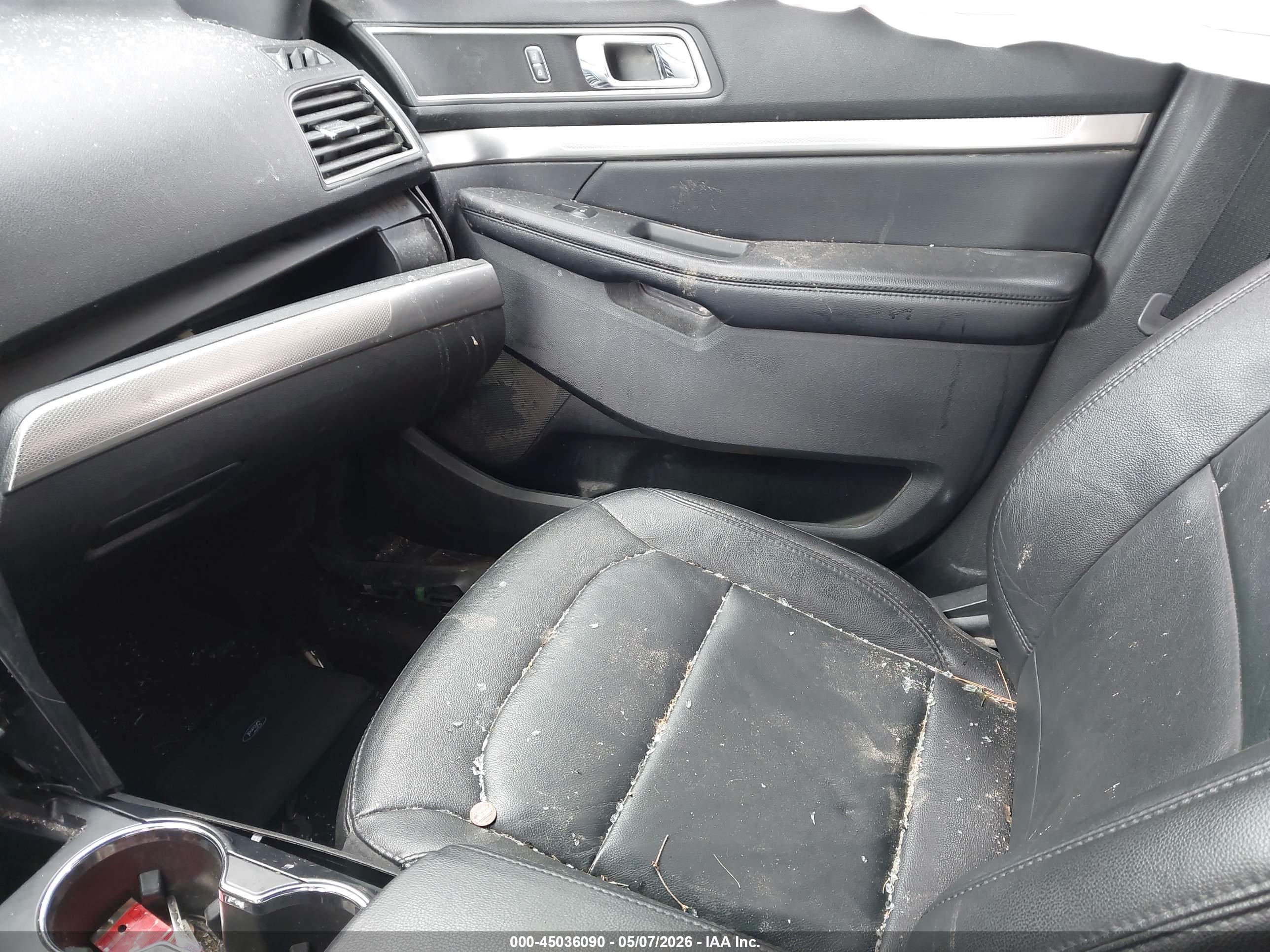 FORD EXPLORER image 5