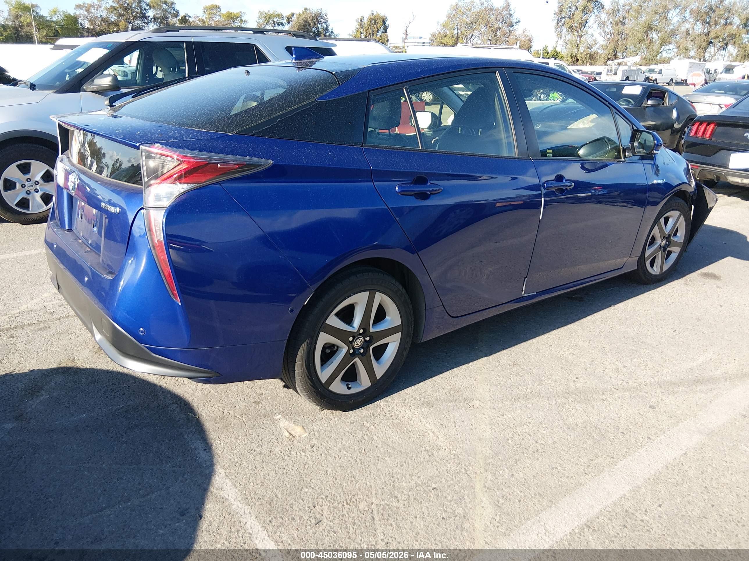 TOYOTA PRIUS image 4