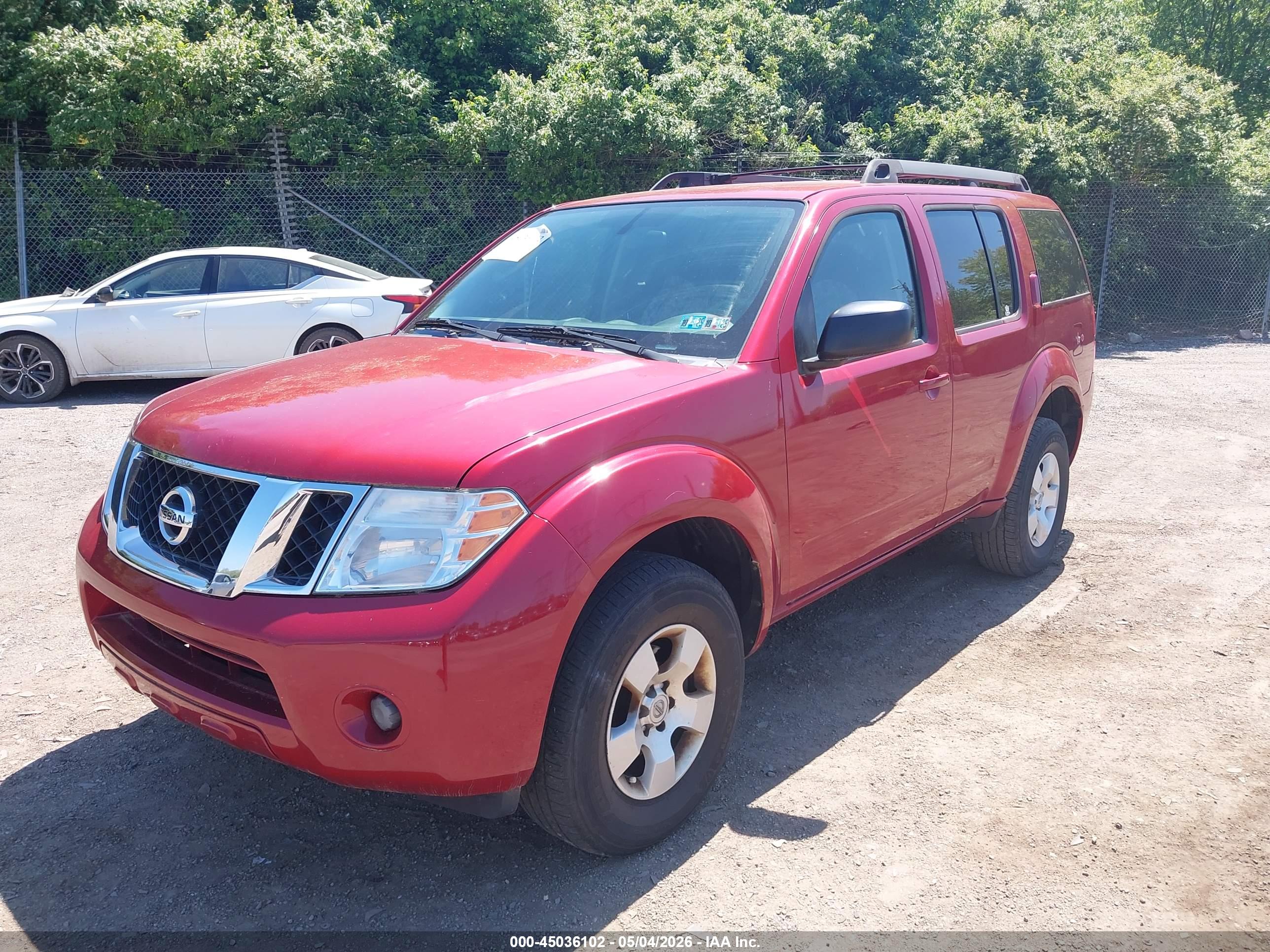 NISSAN PATHFINDER image 2